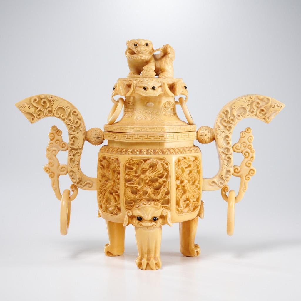 Pair Vintage Carved Resin Chinese Incense Censer Burner Foo Dogs Ornate READ