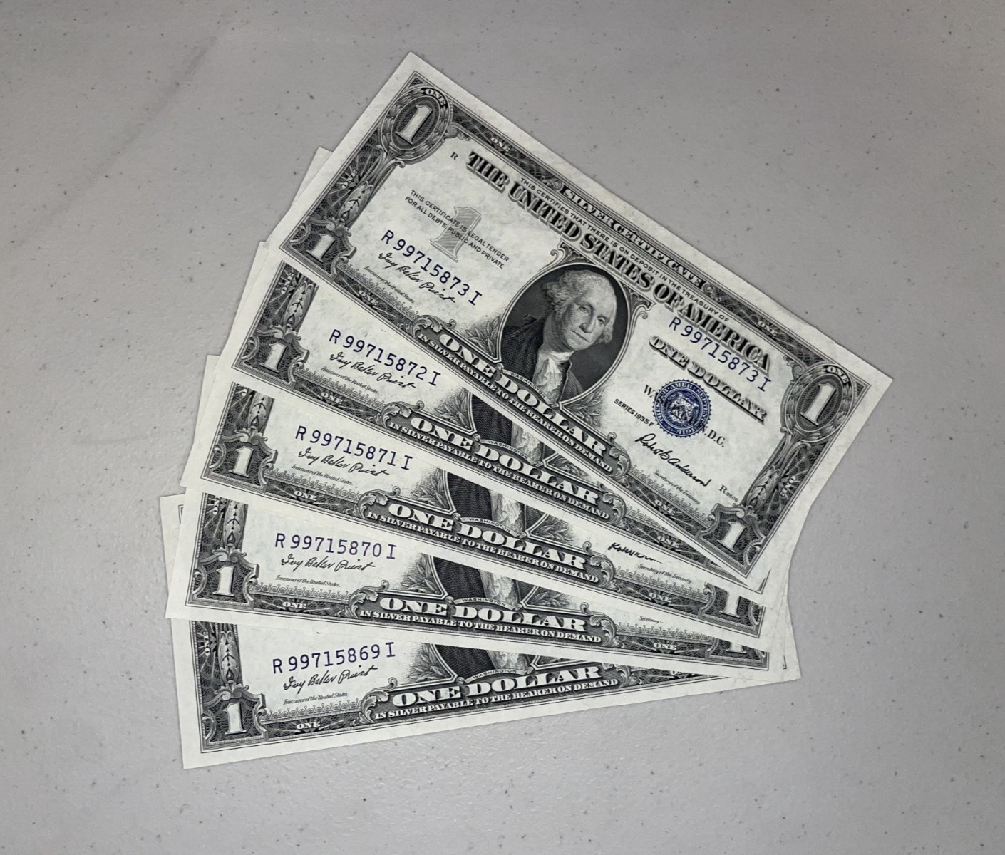 Consecutive 1935 One Dollar Blue Seal Note Silver Certificate Bill $1 Sequential