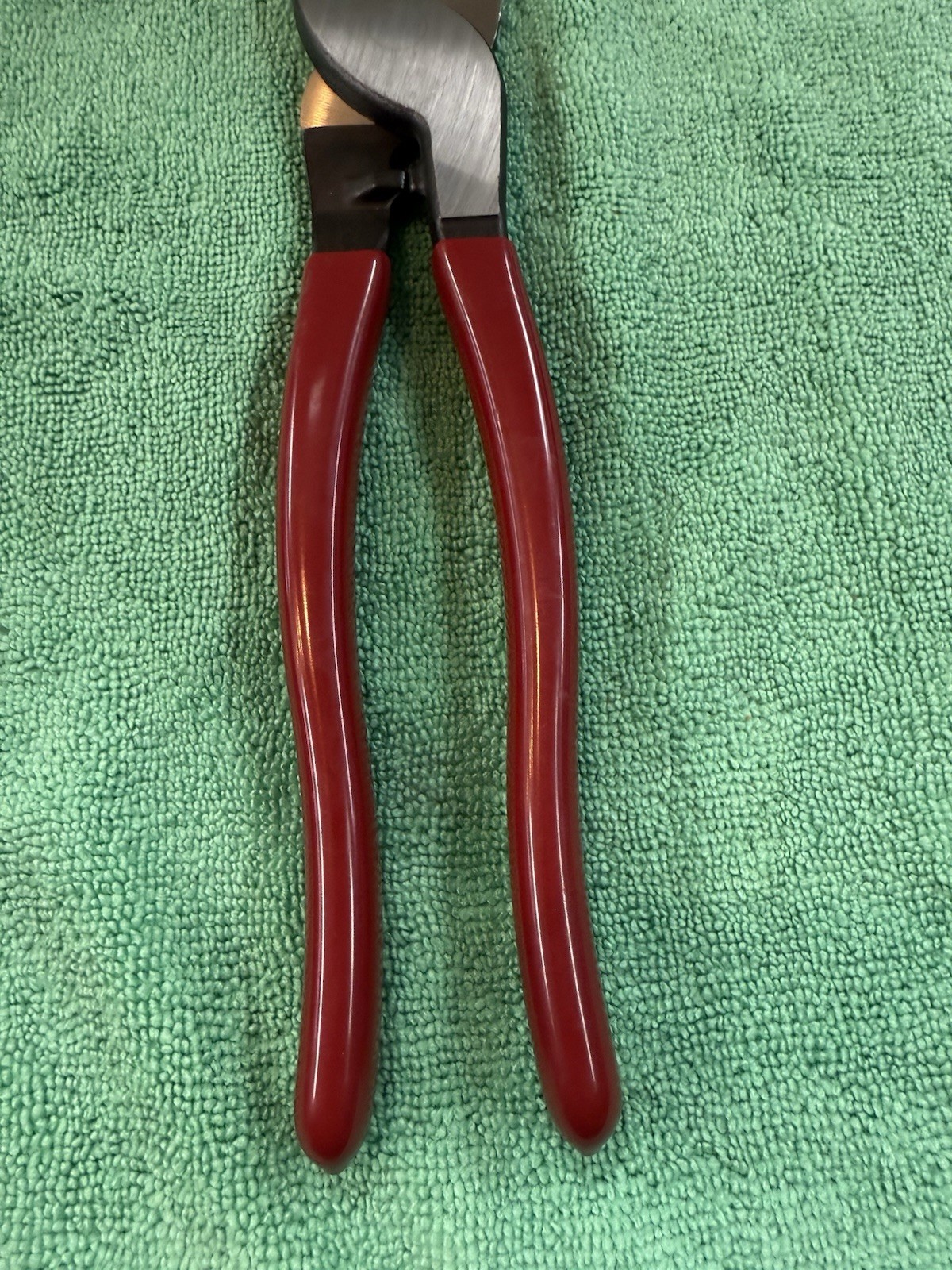 Klein Tools 63050 9-1/2" High Leverage Cable Cutters Pliers