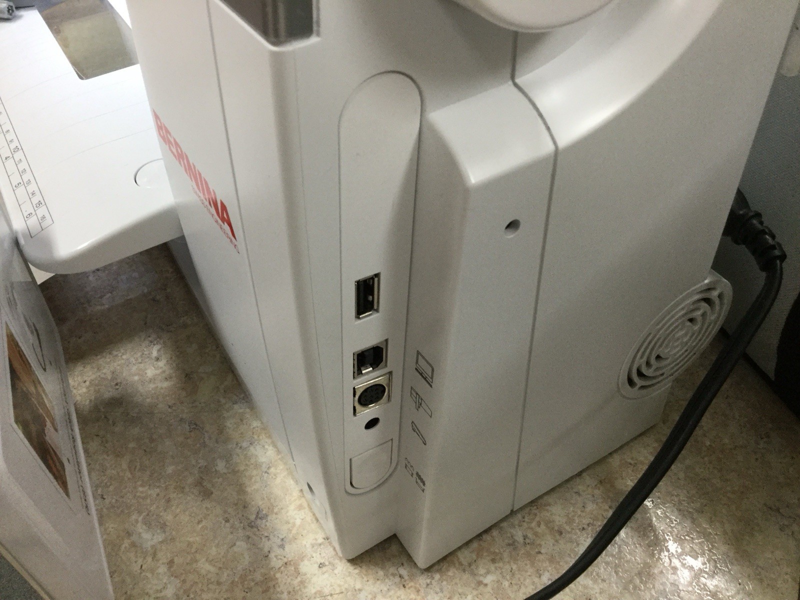 Bernina 570 QE (1st Gen Model) Sewing, Quilting, Embroidery Machine with BSR