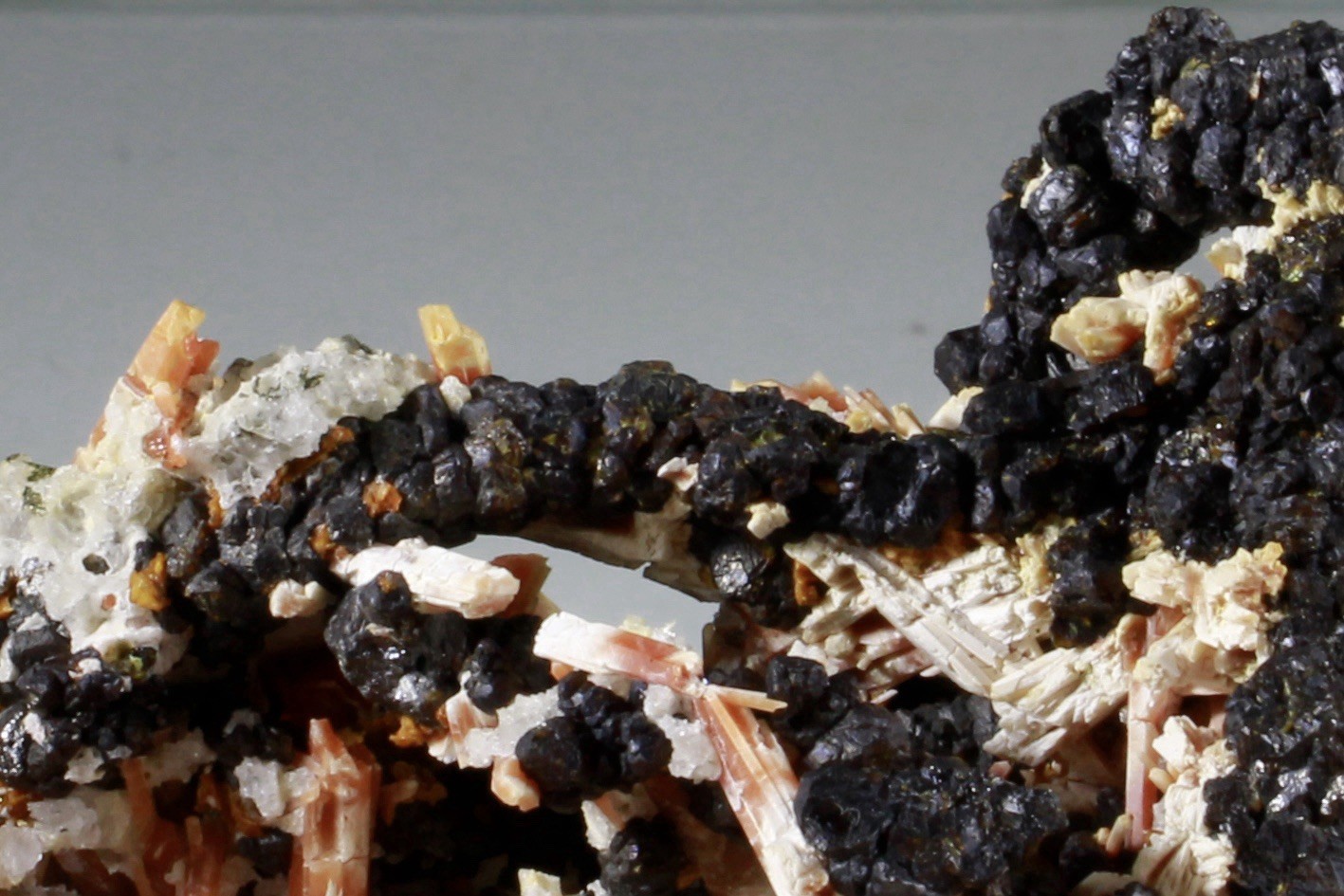 RARE!! Red QUARTZ w/ SPHALERITE - 2nd Sovetskii Mine, Dal’Negorsk, Russia