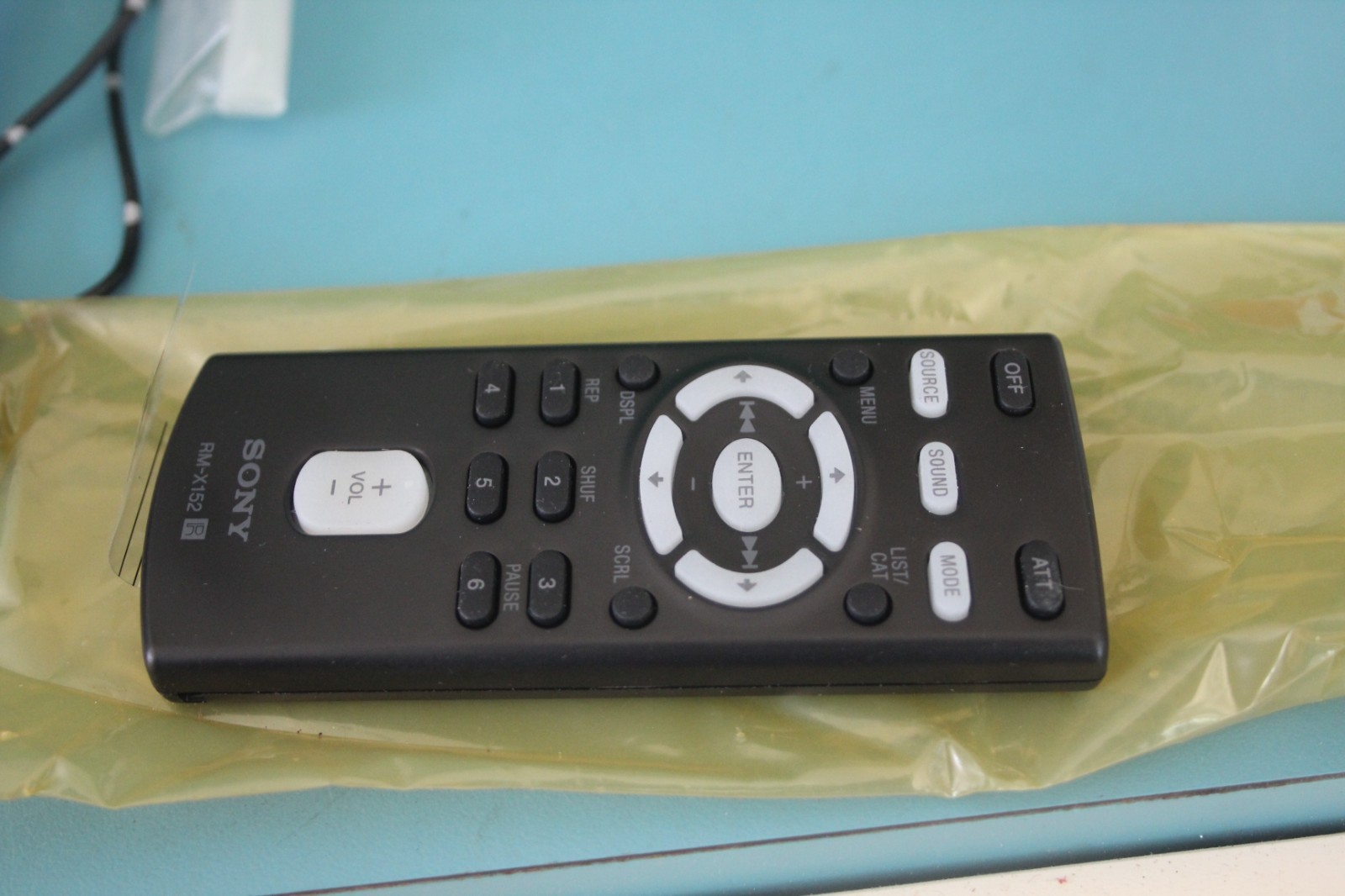 SONY CDX-GT71W CD RECEIVER IN-DASH RADIO + REMOTE + HARNESS NEW NO BOX