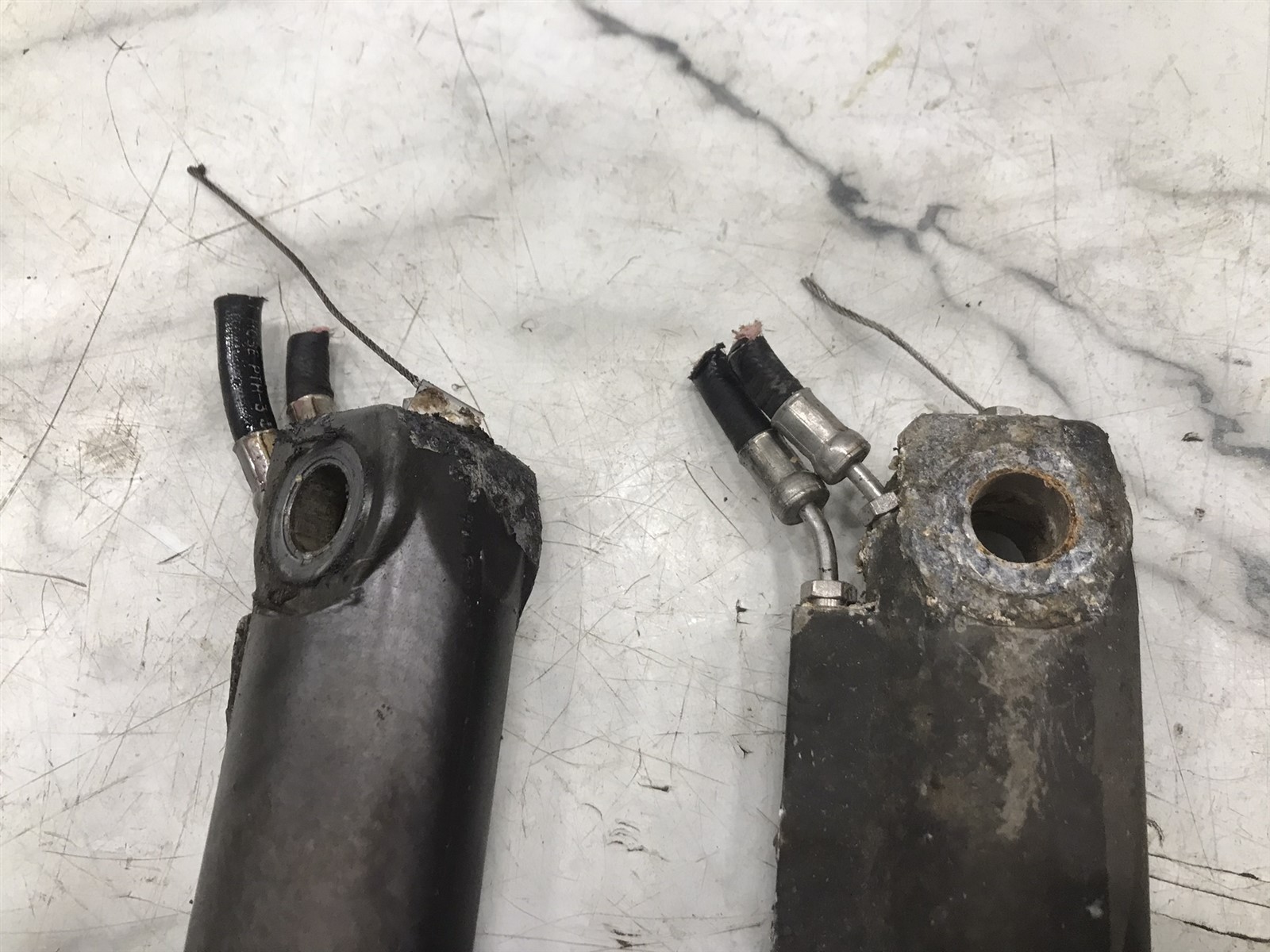 Volvo Penta SX Stern out drive outdrive trim tilt lift hydraulic cylinders