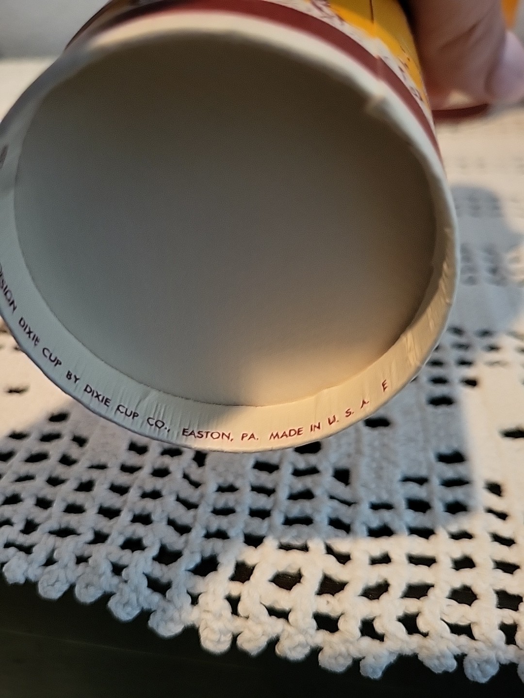 1950s Vintage 9oz Disposable Dixie Cups “Round-Up Design” - 4 Cups Handles