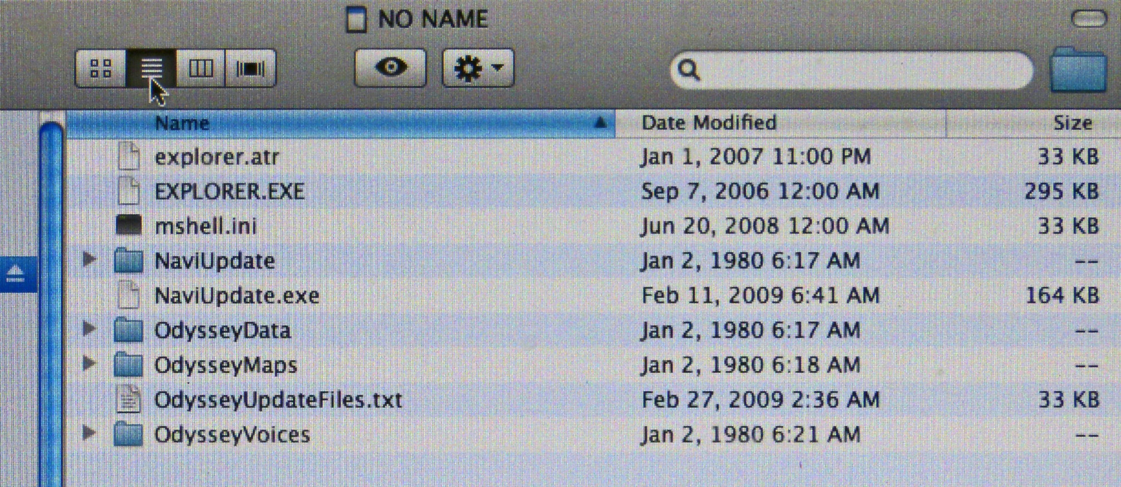 One (1) genuine Sandisk 2GB SD card with Nextar gps USA & Canada maps