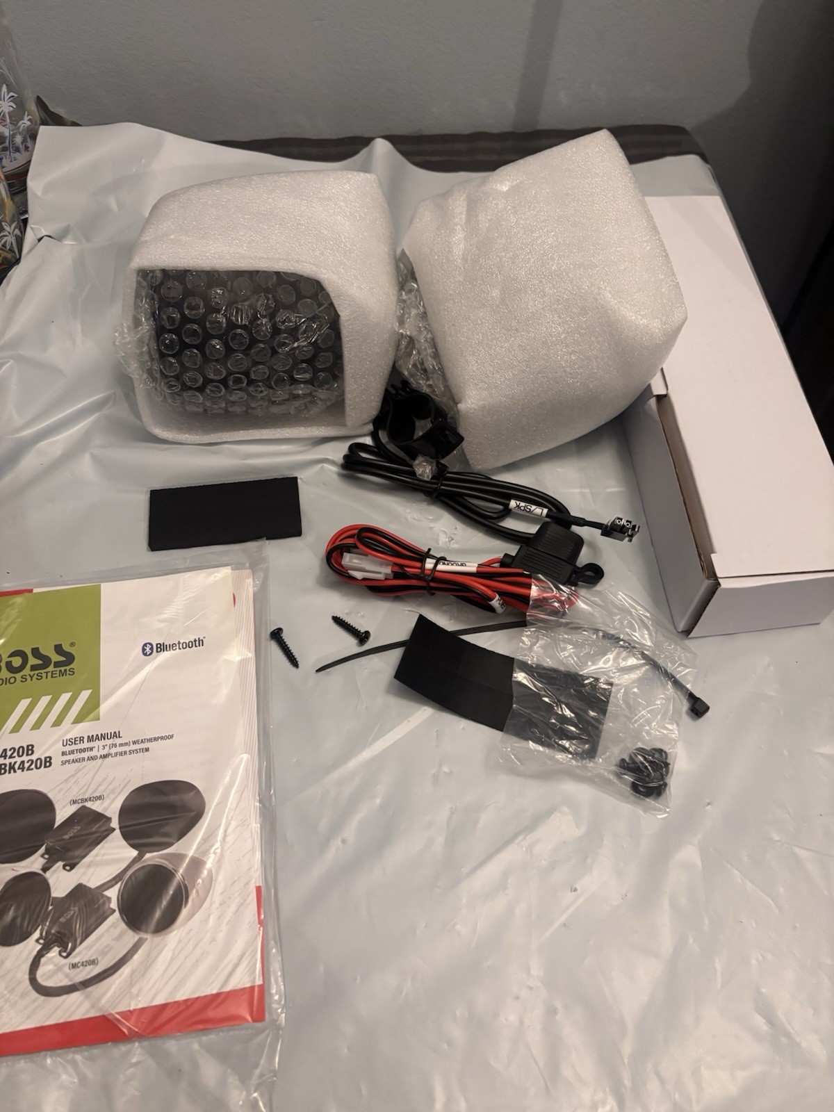 Boss 600 Watt Bluetooth Black Motorcycle Sound System (MCBK420B)