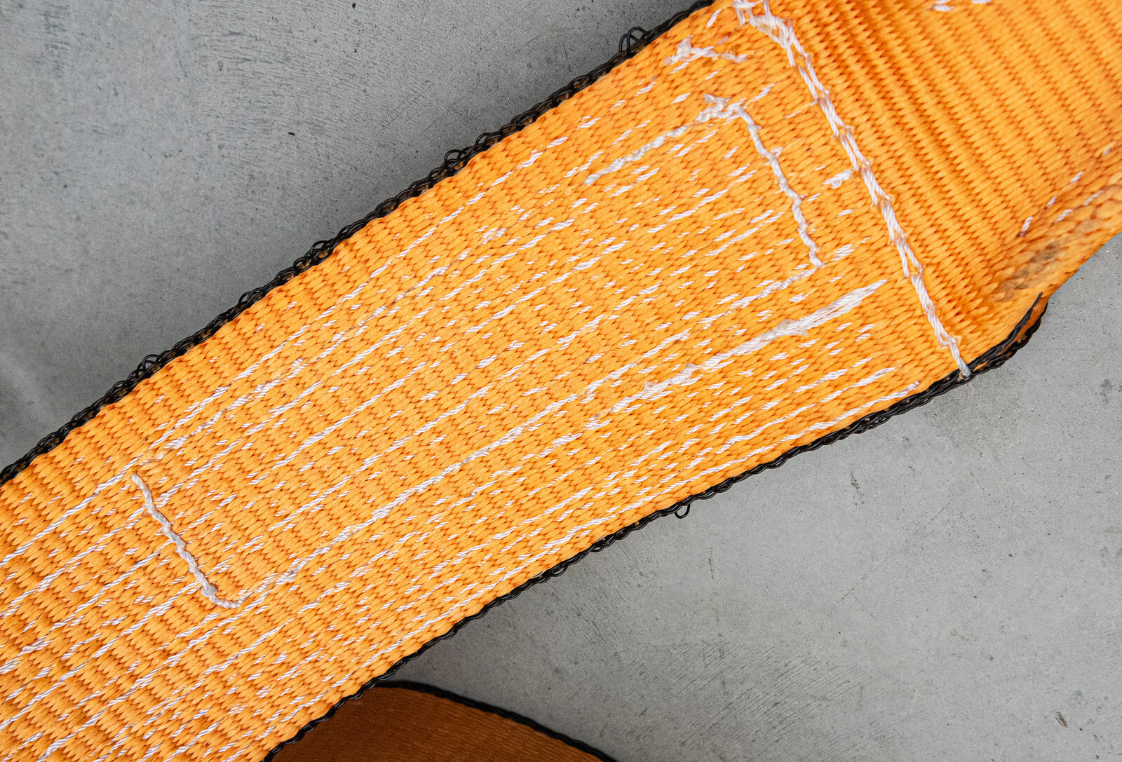 AEV Full-Size Kinetic Recovery Strap 4" x 30' MBS: 39,200 LBA