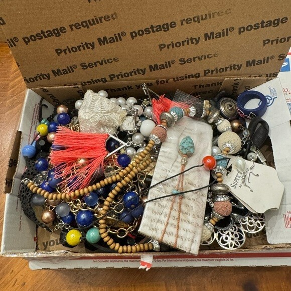 Mystery Jewelry Lot Vintage Modern Wearable 1-2 lbs Good Cond (READ DESCRIPTION)