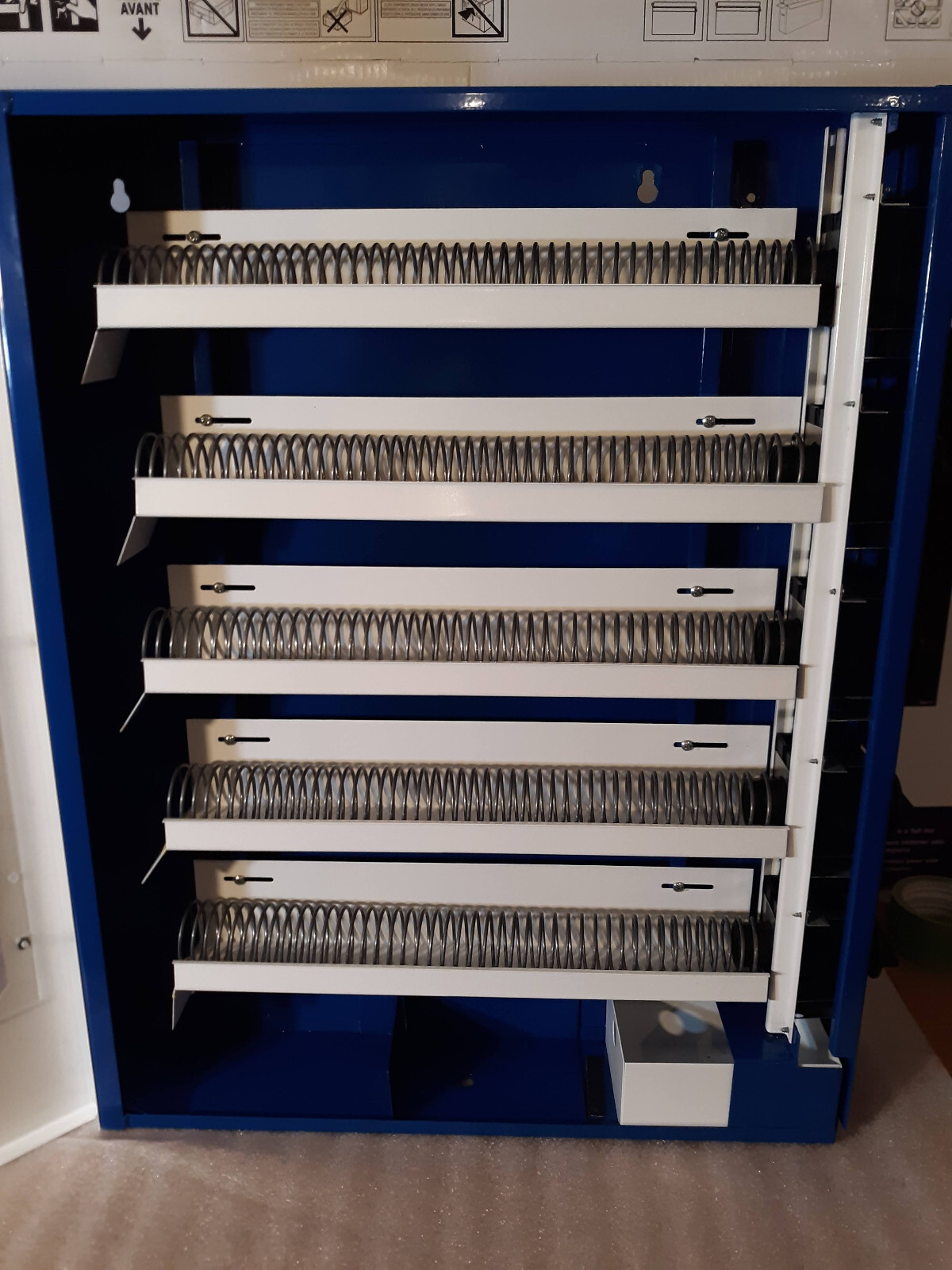 Medicine Vending Machine - Medical supplies - condoms - adjustable pricing