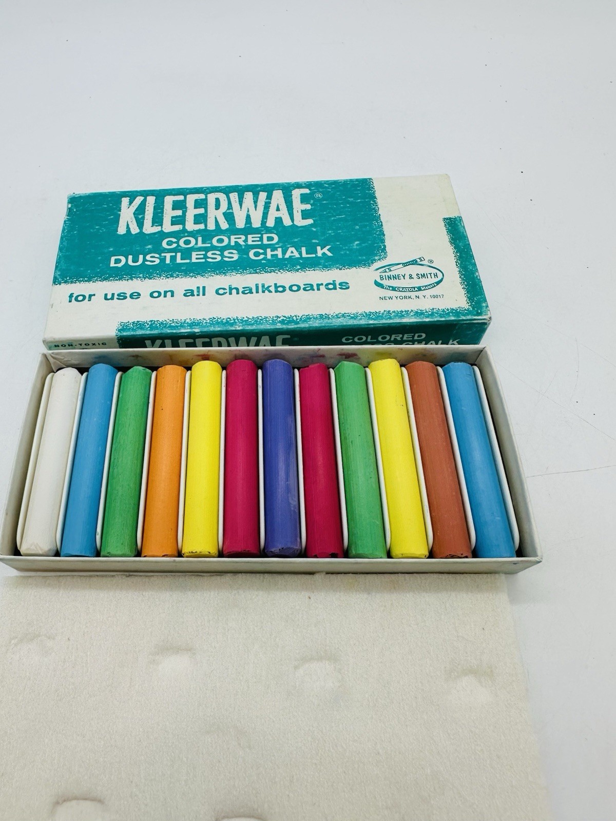 Vintage Kleerware Colored Dustless Chalk Binney & Smith Complete