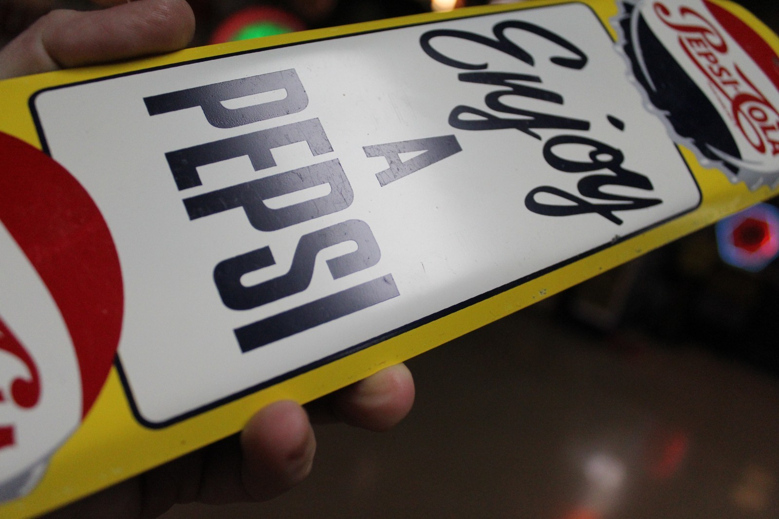 SCARCE 1954 ENJOY A PEPSI COLA STAMPED PAINTED METAL DOOR SIGN SODA BOTTLE CAP