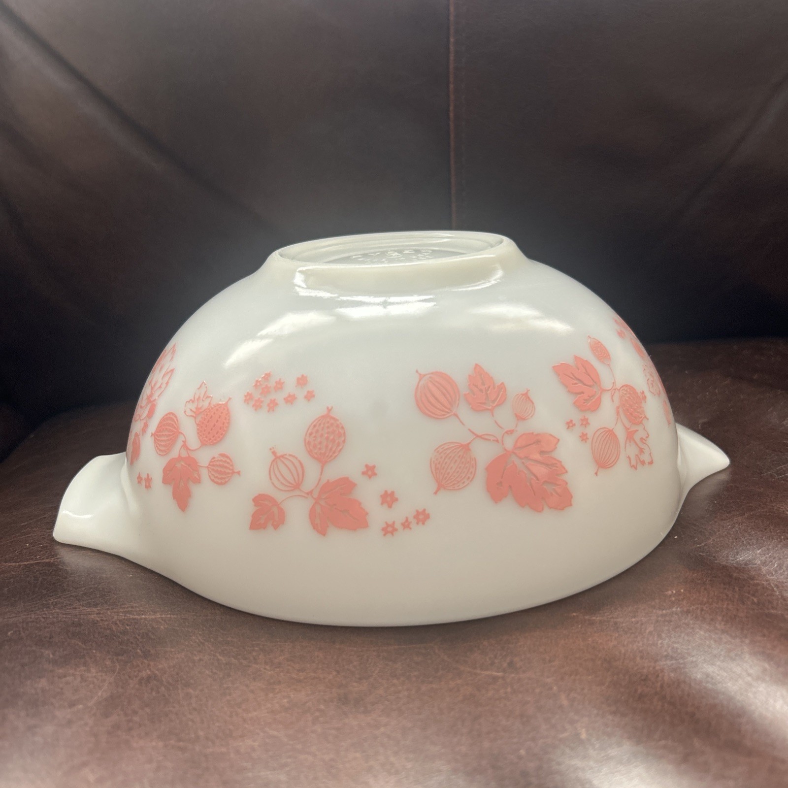 VINTAGE PYREX # 443 PINK GOOSEBERRY SMALL CINDRELLA MIXING BOWL 2.5 PINT FreeShi