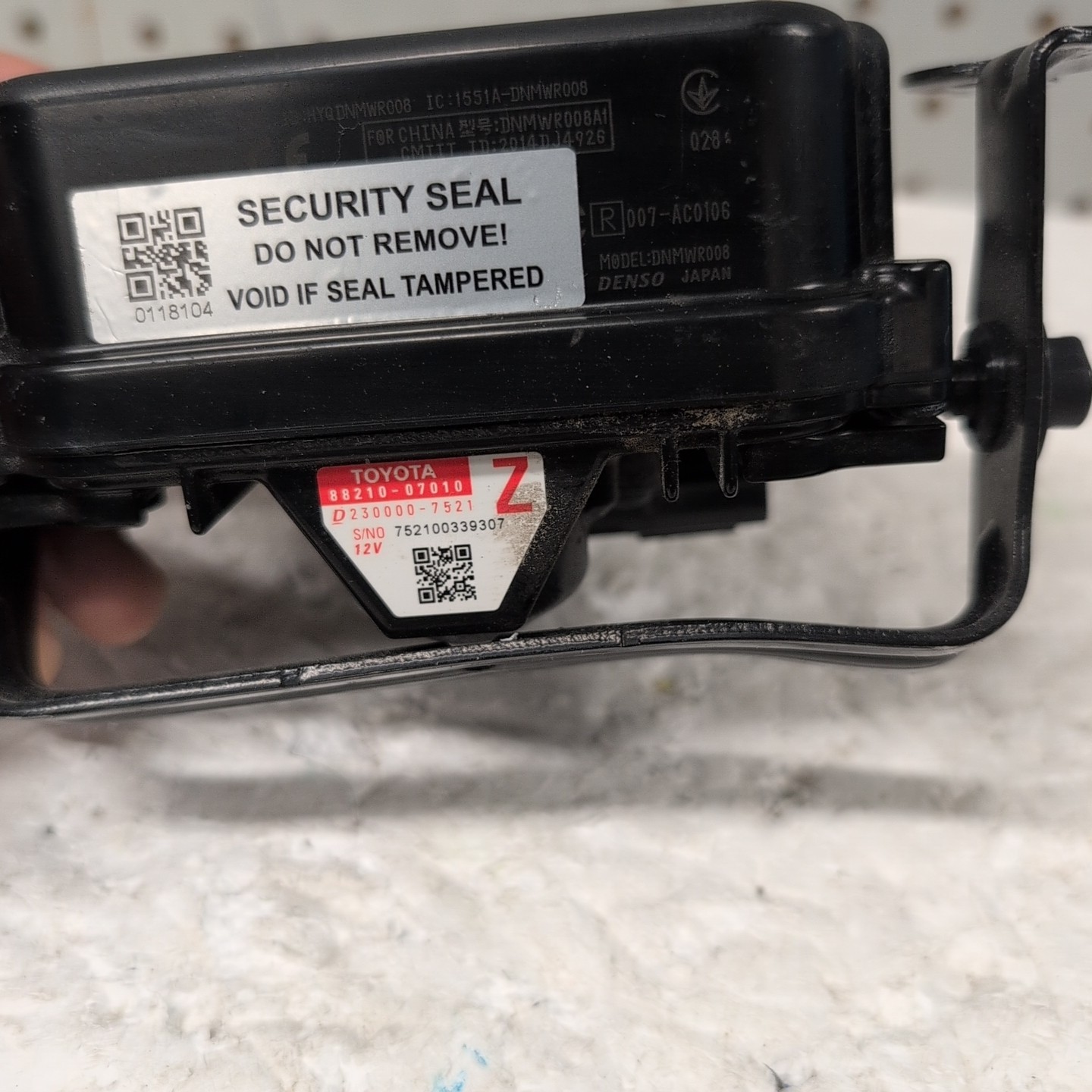 2016 - 2018 Toyota Rav4 Cruise Control Sensor Radar Module 88210-07010 (8104)