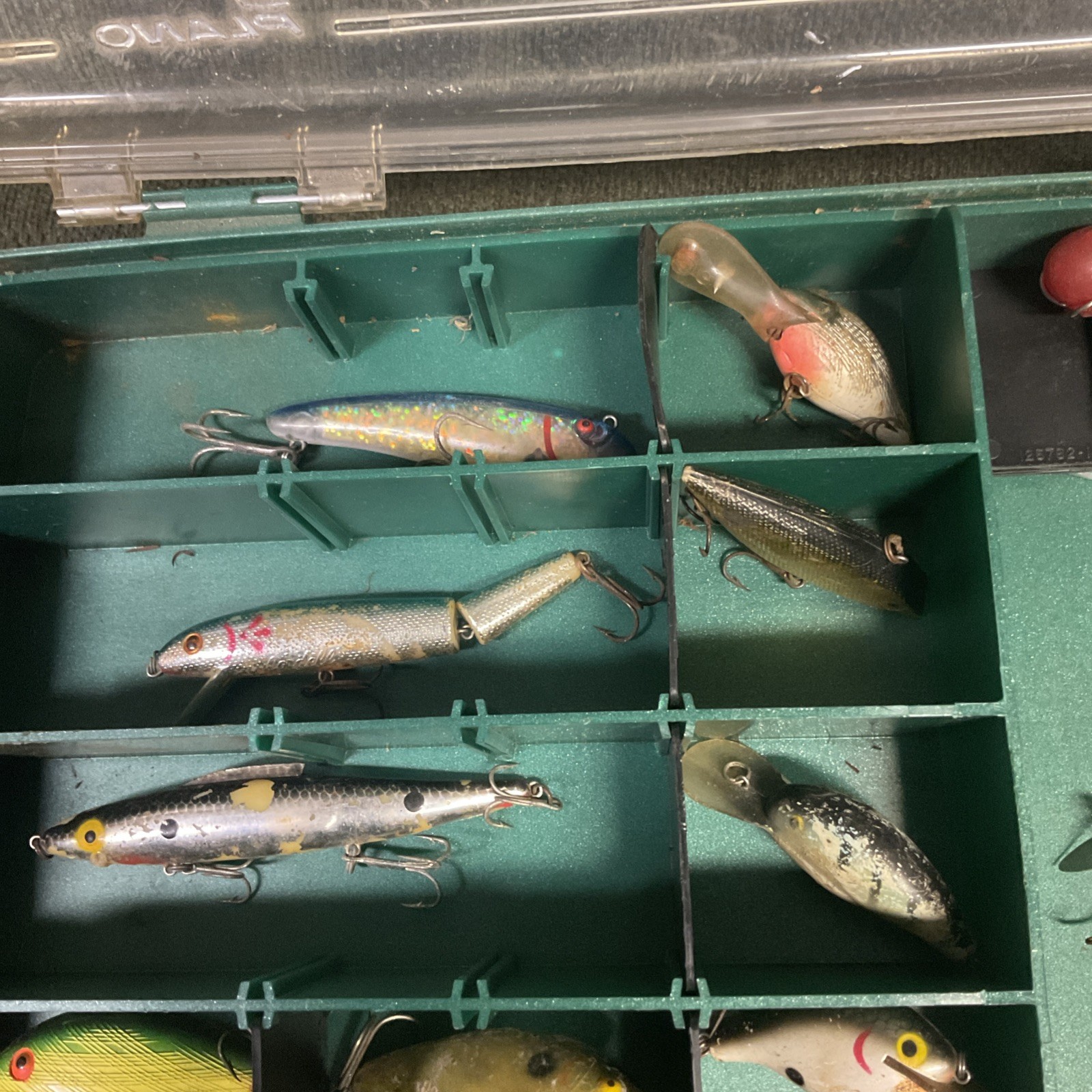 Vintage Plano Tacklebox "Boatbox" 2 Levels Green 39 Lures Inside