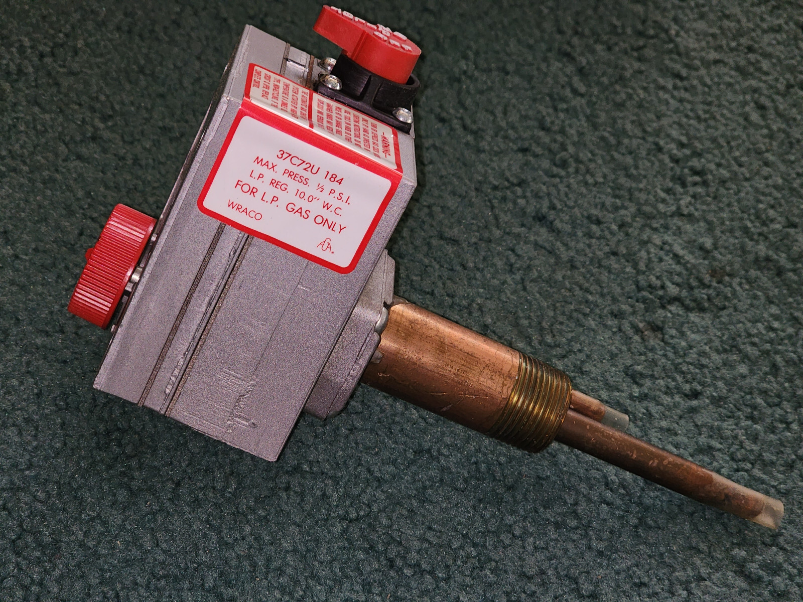 NOS New in box replacement White Rodgers Water Heater LP Gas Valve 37C72U-184