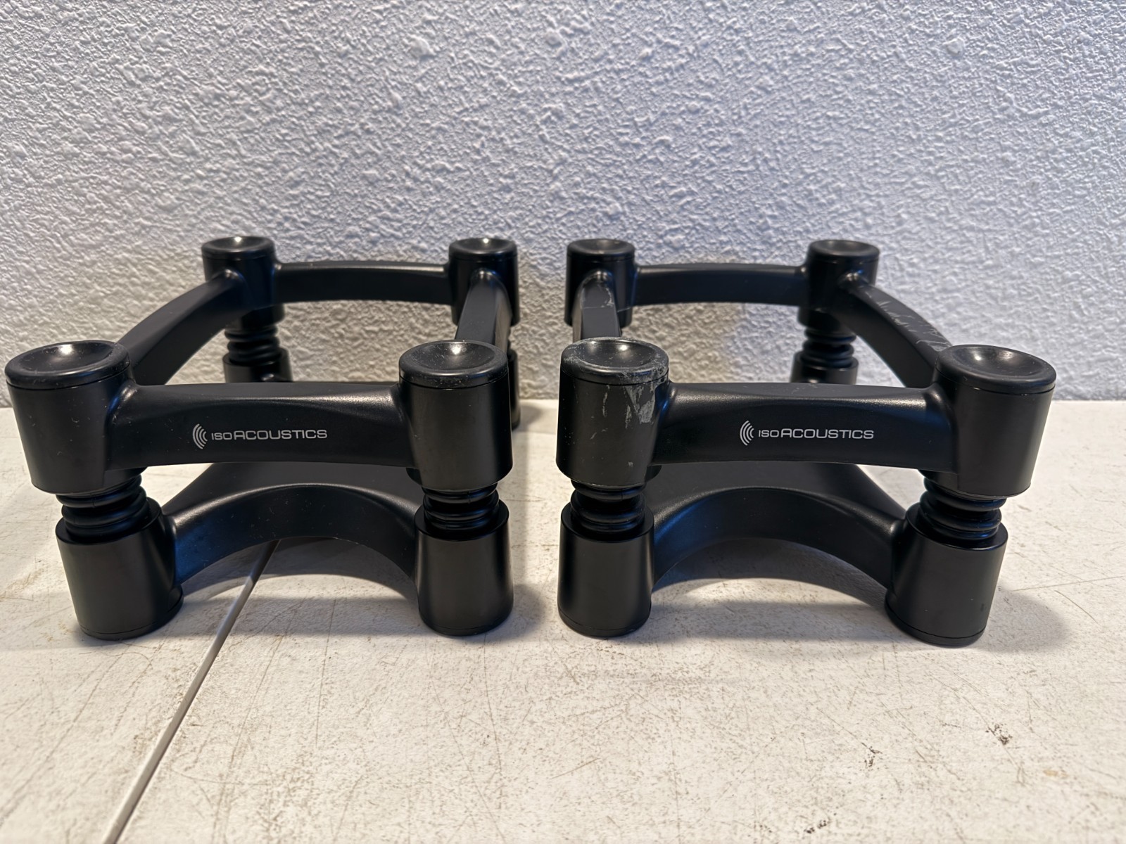 Lot of 2 IsoAcoustics ISO-L8R200 Acoustic Subwoofer Isolation Stand