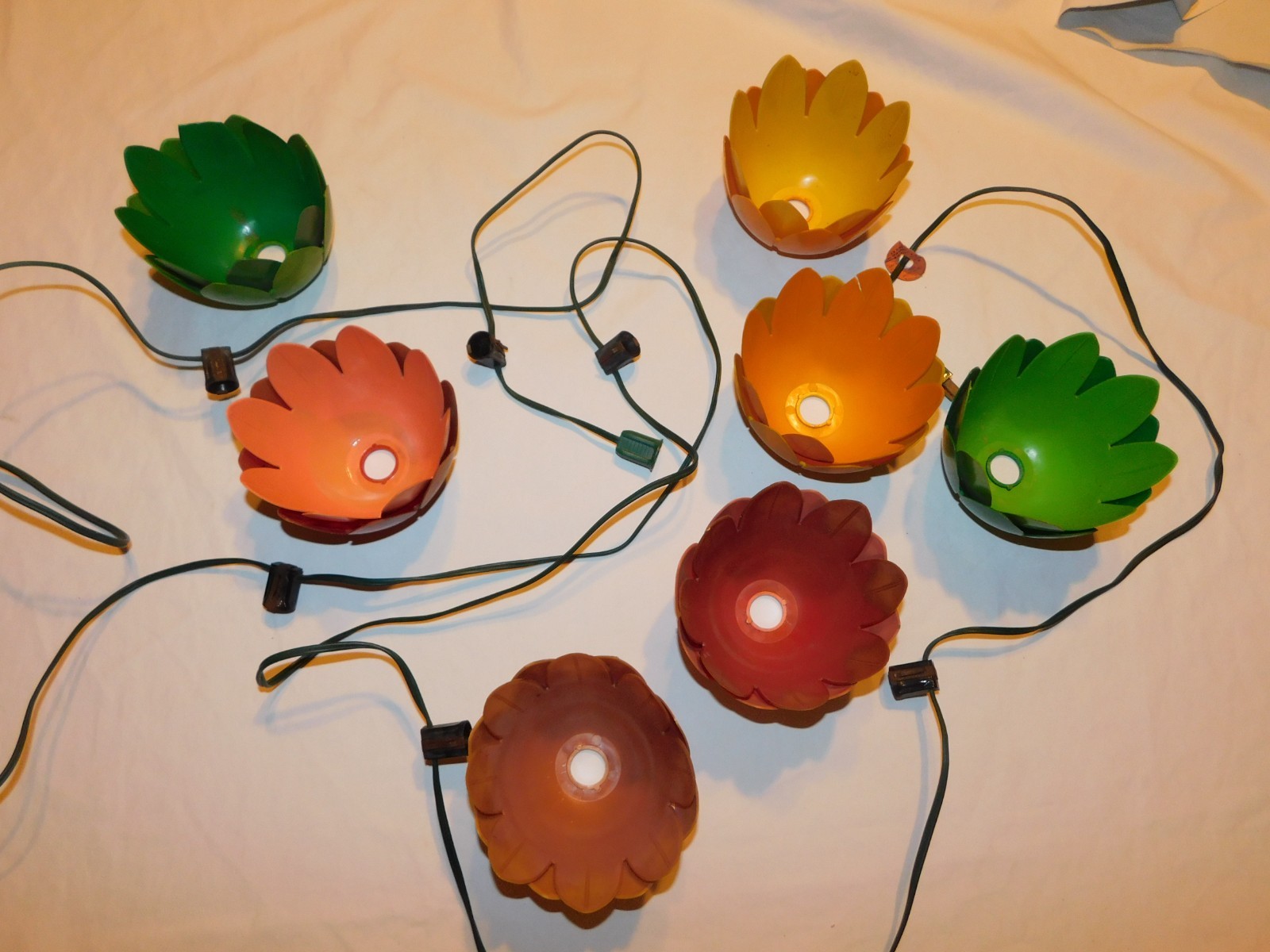 VTG NOMA BLOW MOLD TULIP TIKI OUTDOOR LIGHT STRING LIGHTS 14 ft CAMP PATIO RV