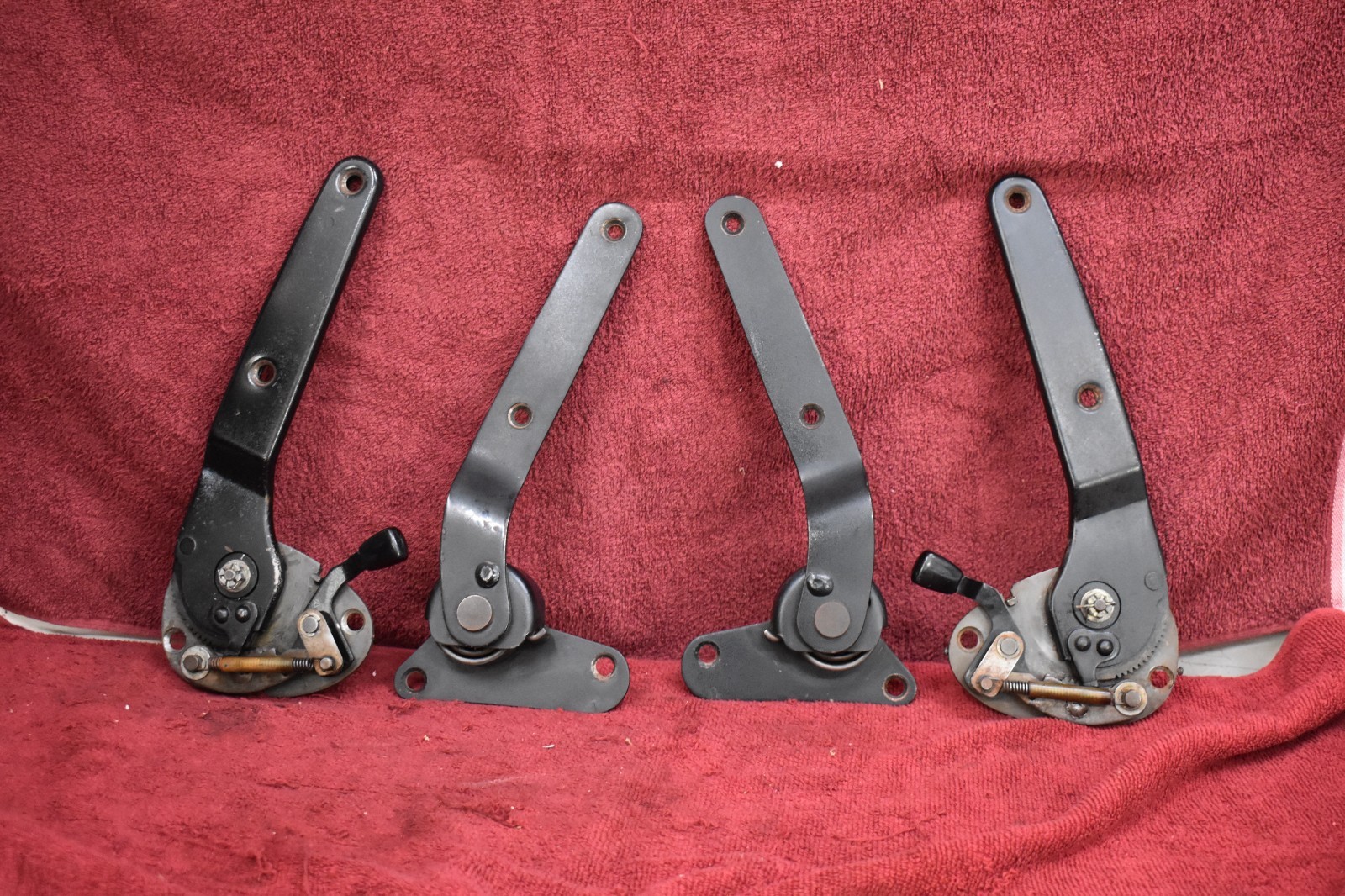 72-76 Datsun 240Z 260Z 280Z LH + RH driver passenger seat hinge set OEM used