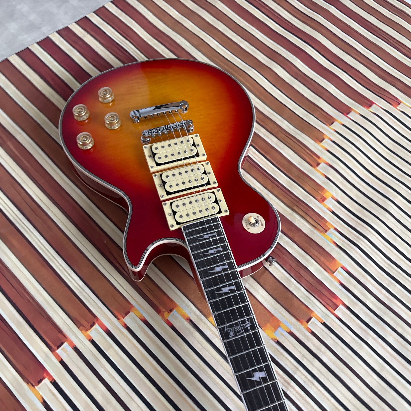 1997 Ace Frehley Signature Les Paul Custom! Cherry Sunburst solid Mahogany Body