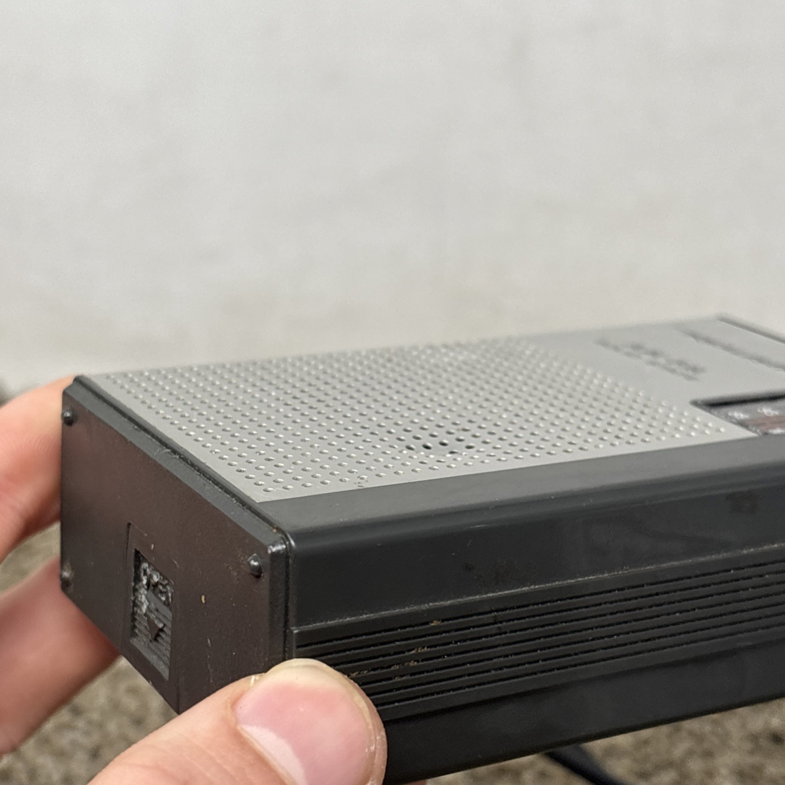 Vintage Radio Shack Realistic 12-602 AM/FM Portable Pocket Radio WORKS