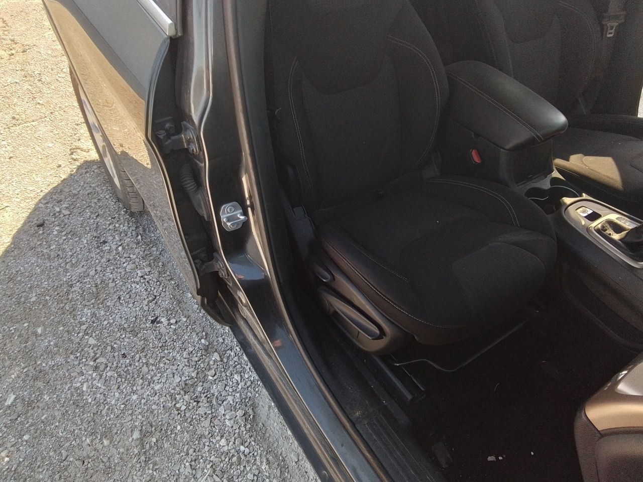 2015 Jeep Cherokee Radio Receiver 5" Display Screen w/o Satellite Radio