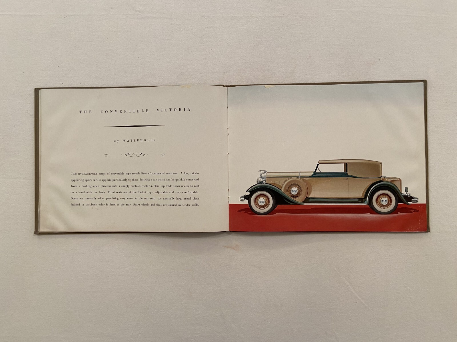 CA 1931 LINCOLN TWELVE CYLINDER MOTOR CARS HARDBOUND ORIGINAL FULL-COLOR CATALOG