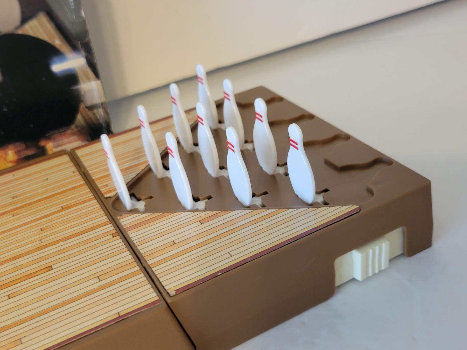 VINTAGE 1980s TOMY WIND UP STROLLING BOWLING GAME WITH BOX WORKING