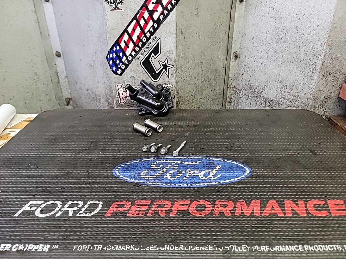 2003 2004 03-04 Ford Mustang SVT Cobra 4.6 Supercharger Intercooler Adapter 32V