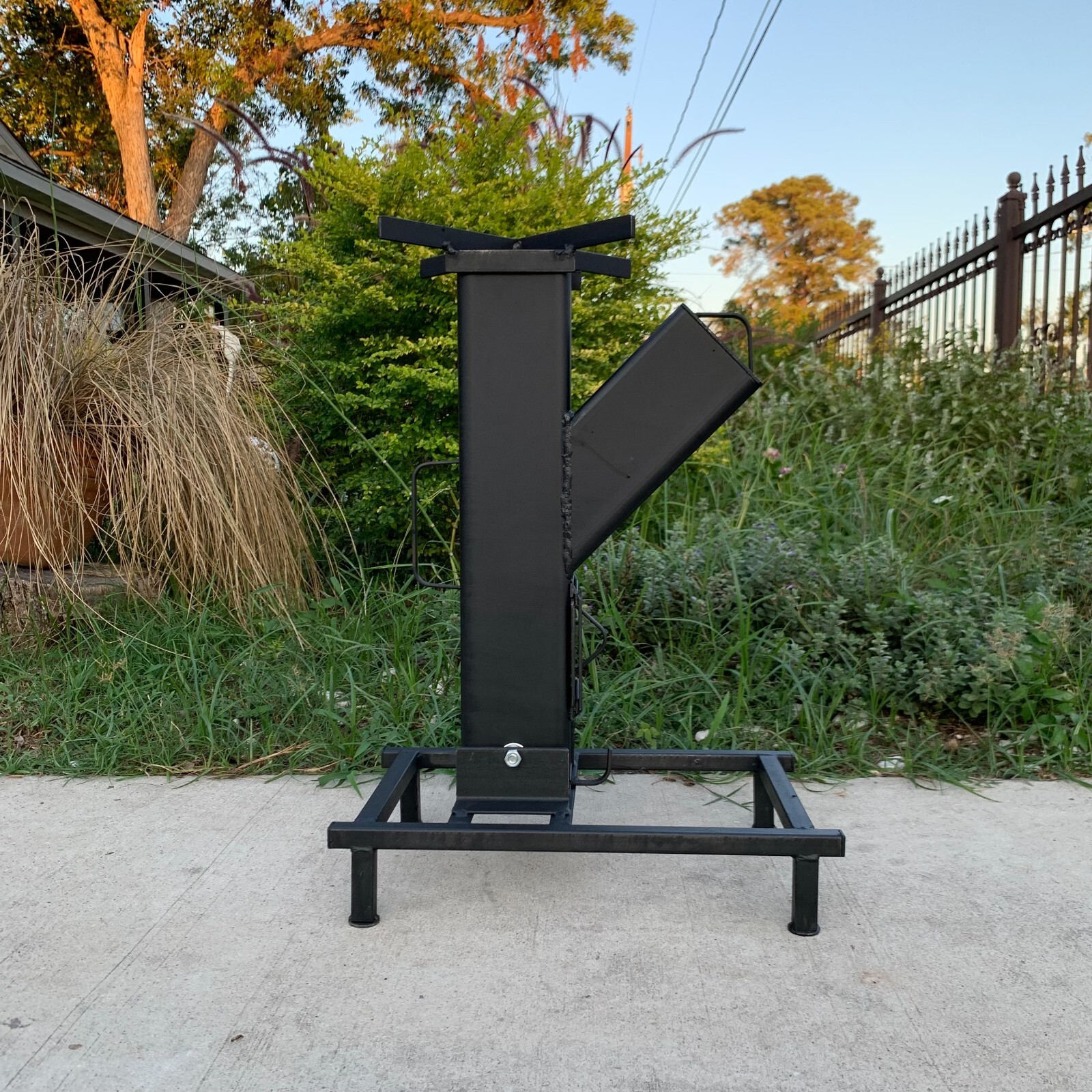 LAREDOS BLACKSMITHS PORTABLE ROCKET STOVE 2YRS WARRANTY