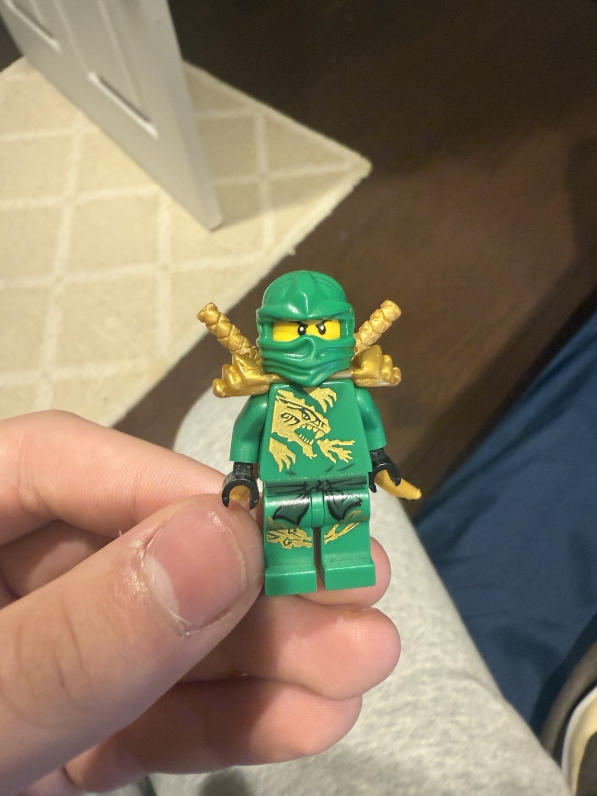 LEGO Ninjago Lloyd dx Green Ninja Minifigure Gold Swords ( PLEASE READ DESCRIPT)