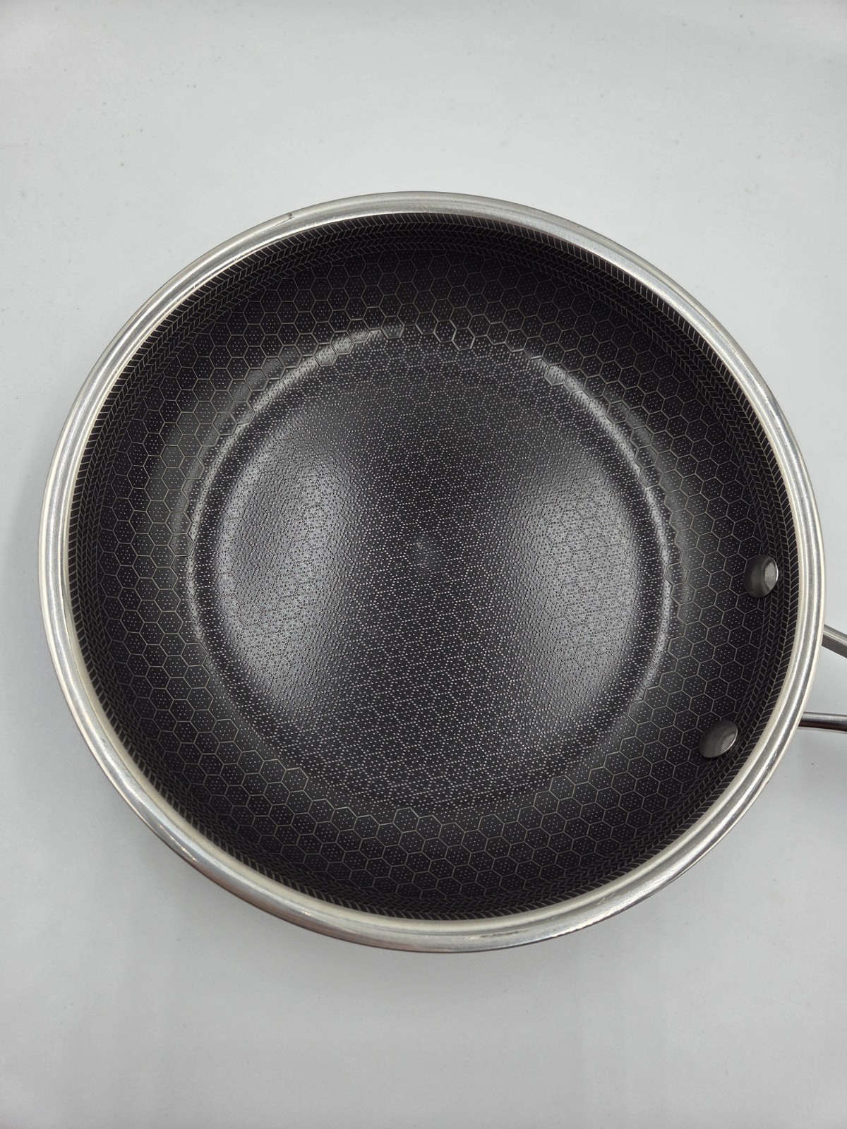HexClad 8" Round Hybrid Stainless Steel Frying Pan Skillet Nonstick No Lid