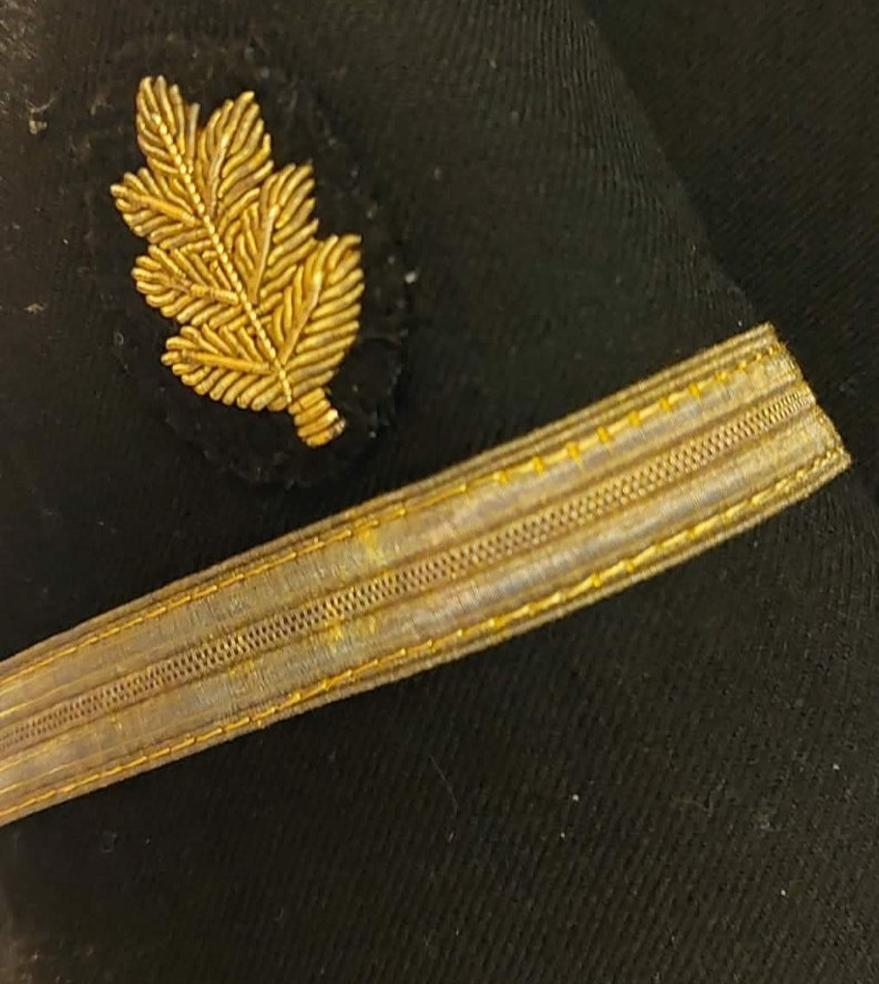 Vintage WWII US NavalThis Nurse Dress uniform, circa 1940's skirt and blazer