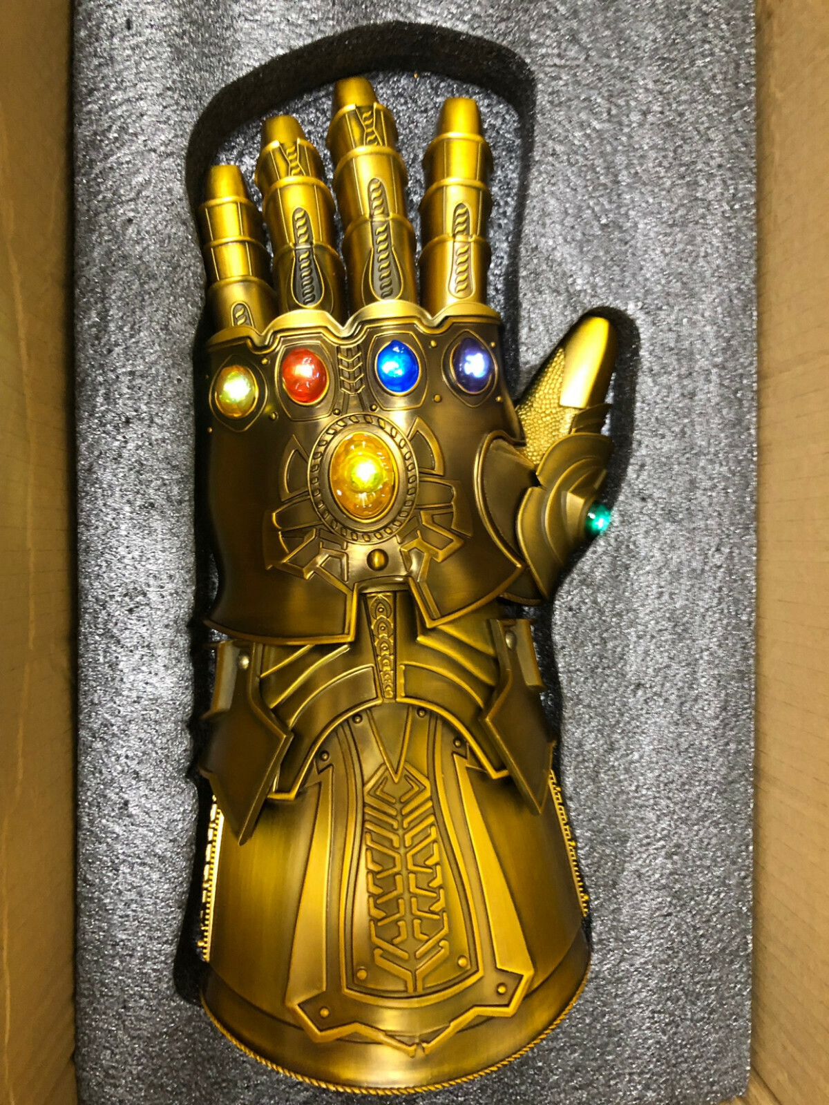 The Avenger Thanos Infinity Gauntlet Full Metal Wearable Infinity stones Cos 1/1
