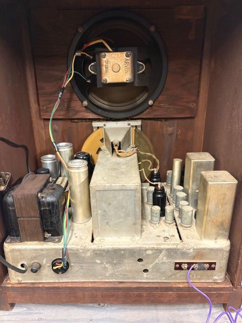 Arvin 61M Tombstone Radio