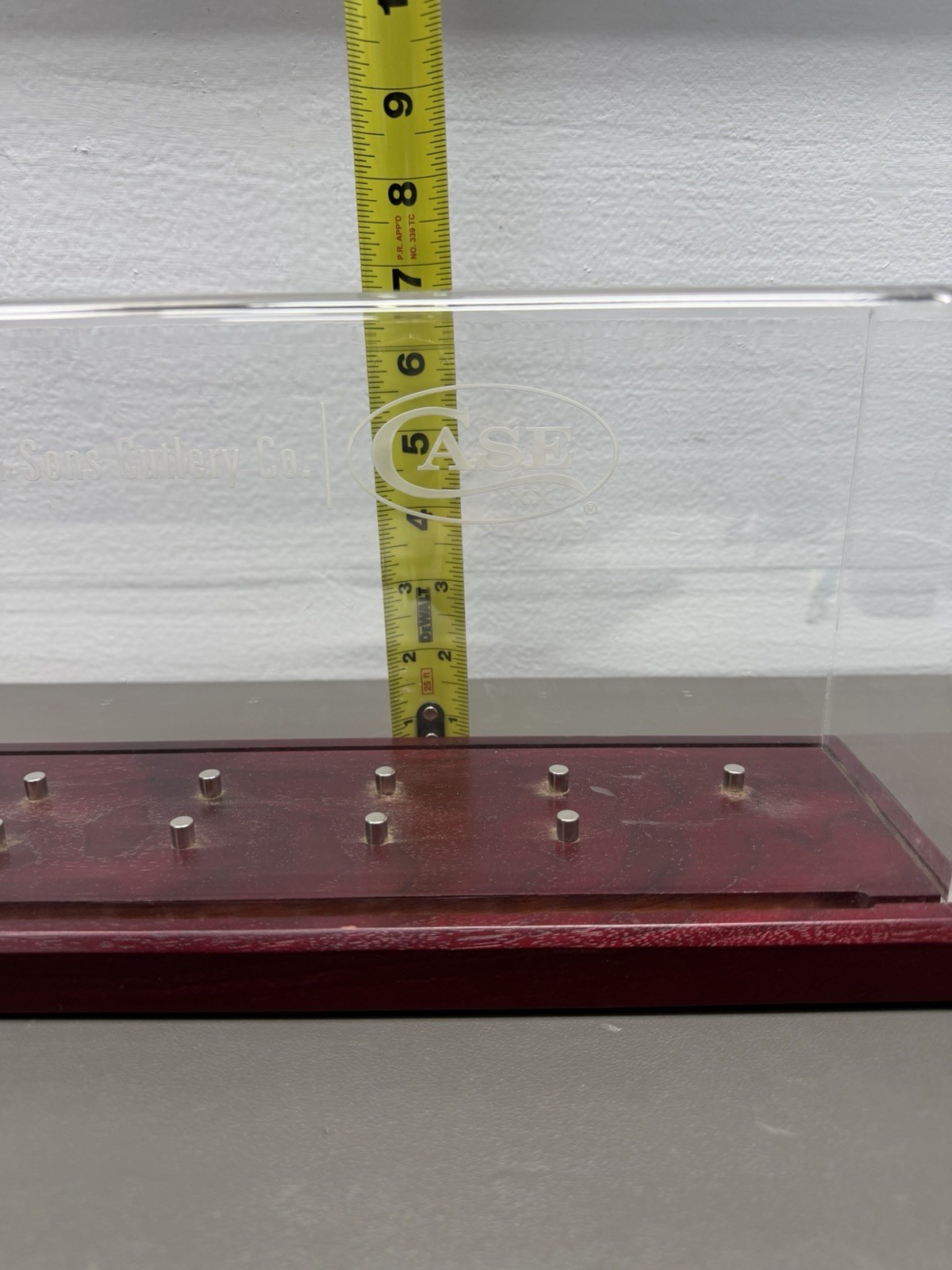 Case Cutlery 22850 Illuminated Dome Cherry Magnetic Blue LED Display CRACKED!!