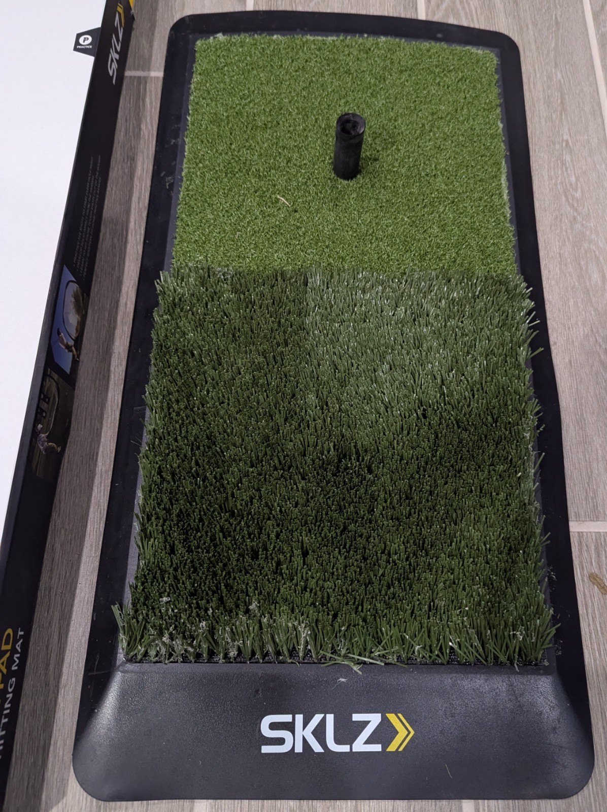 golf Launch Pad 3 in 1 hitting mat complete with box SKLZ light use