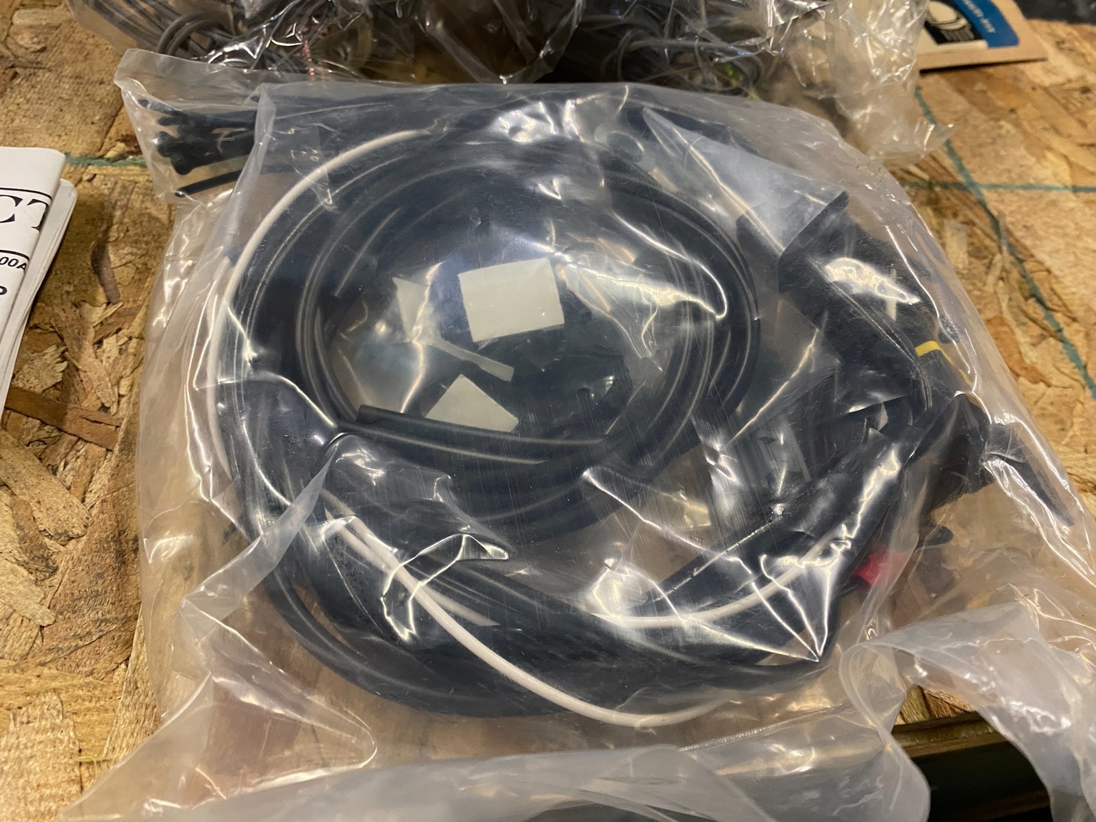 OEM HARLEY SPORTSTER DYNA AUXILARY PASSING LAMP SPOTLIGHTSRUNNING KIT 68271-03A