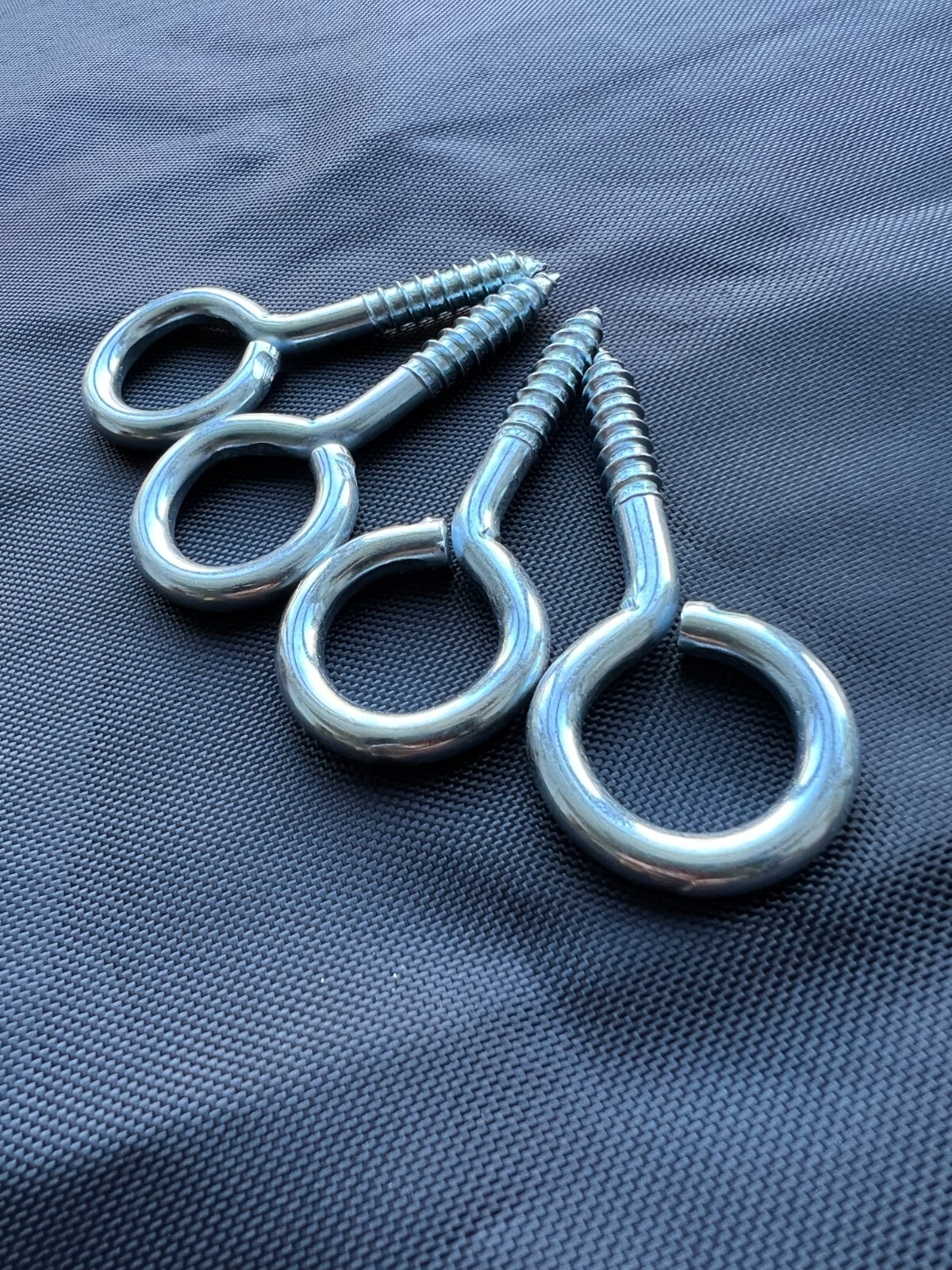 Turners Hay Sling Hay Bar Quick Fill Large Hay Corner Feeder Waterproof Haynet