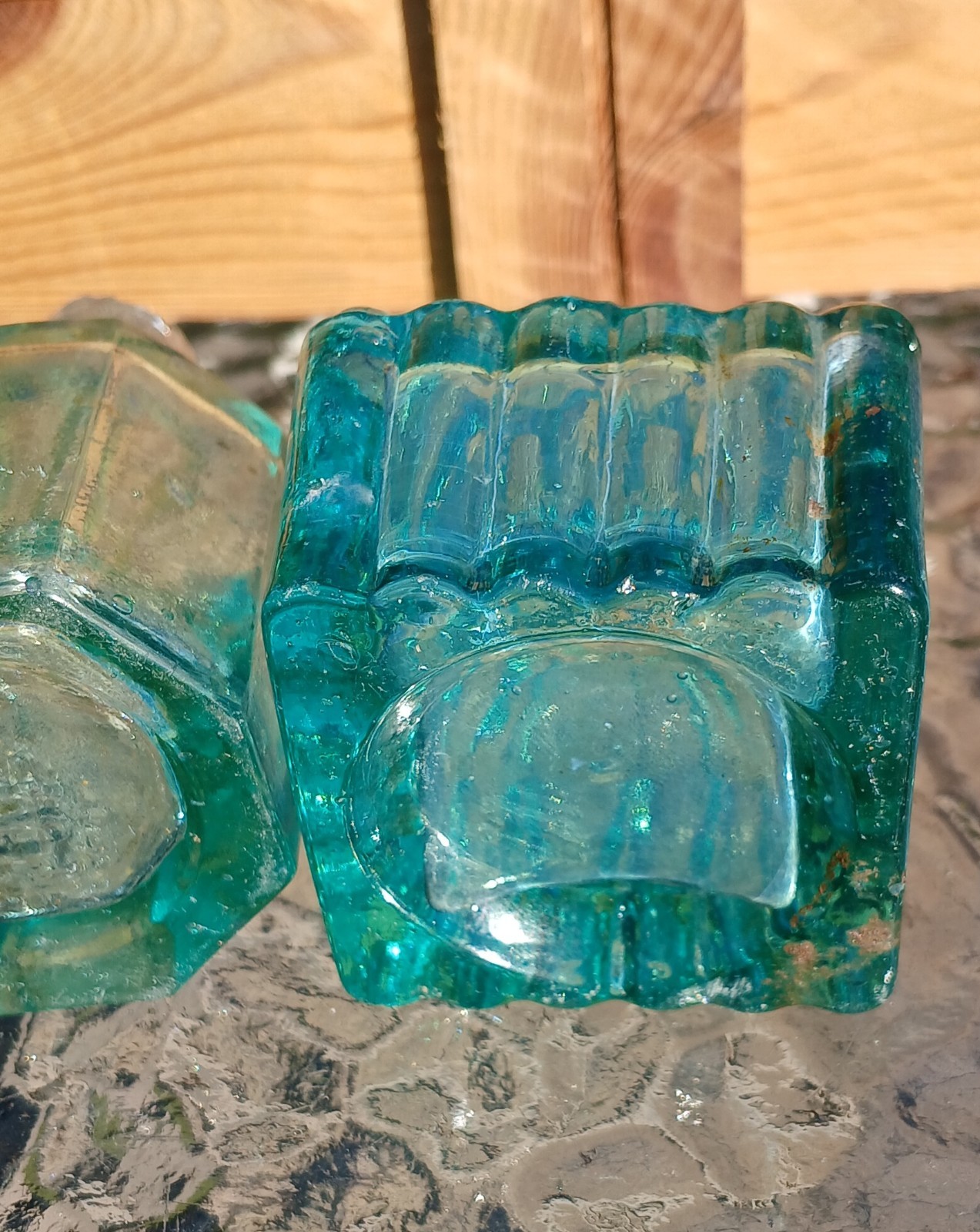 Green 19th C. Inkwell Lot of 3, Bubbles Ruff Tops