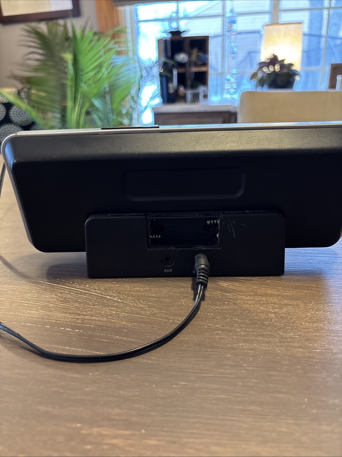 Insignia NS-CL01 AM/FM Digital Clock Radio-Rare Vintage-