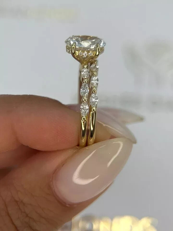Oval Cut 2.5CT Lab Grown Diamond Bridal Engagement Ring Set In 14k Yellow Gold