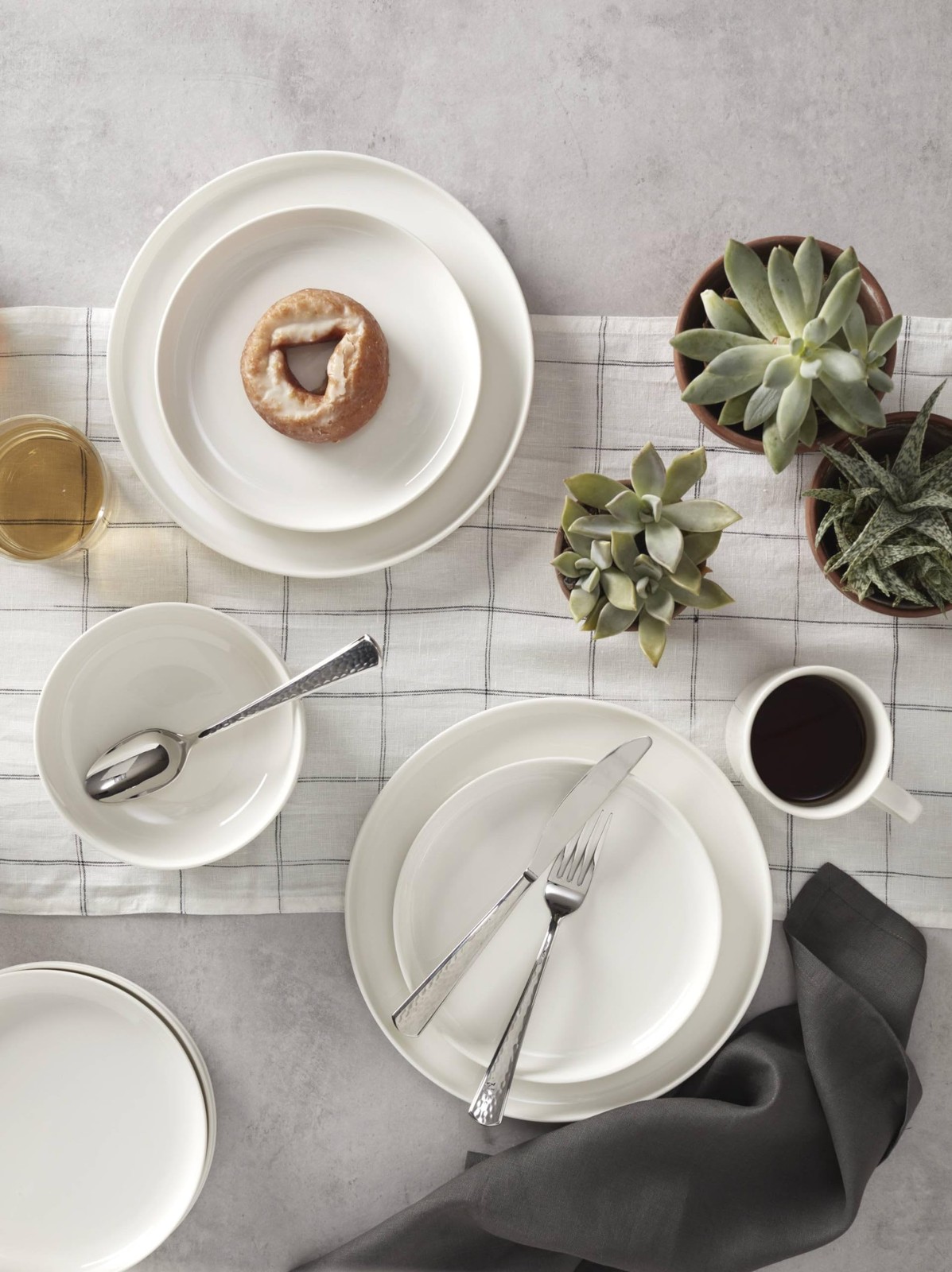 Oneida Etta 20-Piece Flatware Set - Service for 4 - Modern Dinnerware Cutlery