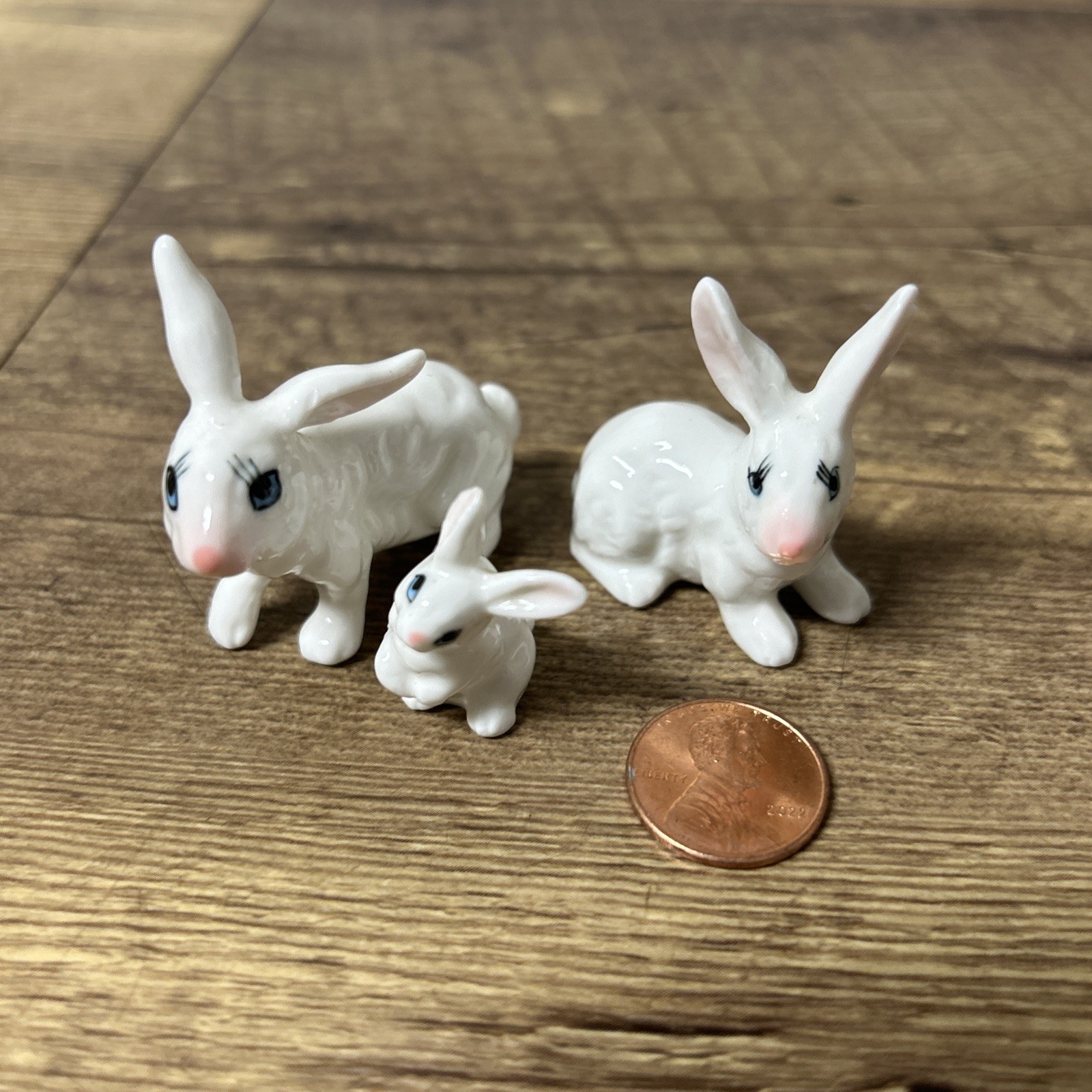 Vintage Miniature White Rabbit Figurine Set Of 3 Bunny Hare Bone China (READ)