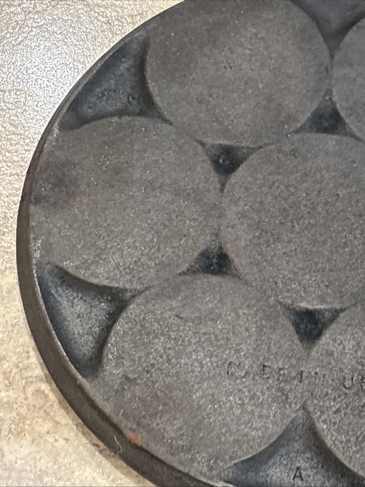 Vintage Unbranded Cast Iron Pancake Plett Pan - Marked Made In USA