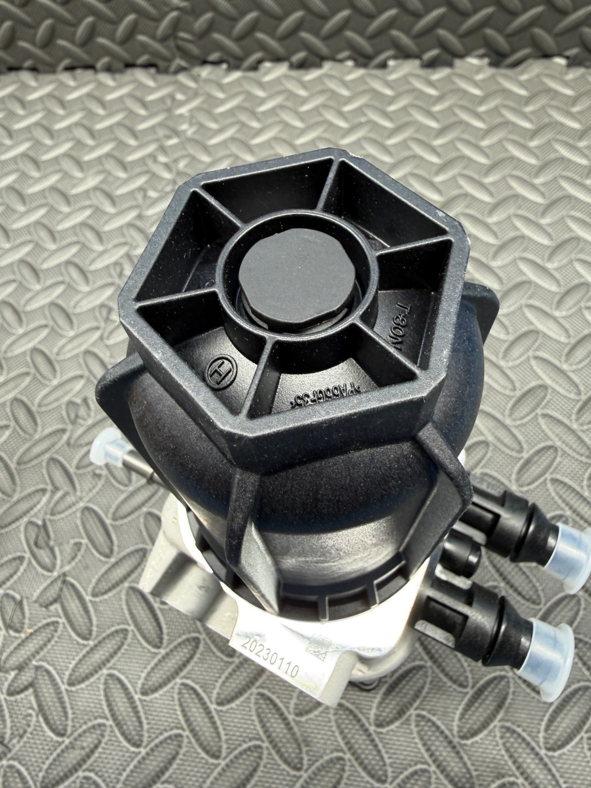 Genuine Detroit Diesel EA0001408078 Diesel Exhaust Fluid Pump Supply Unit