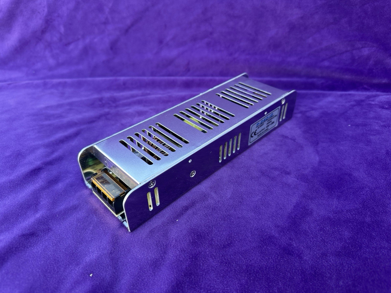 AC 110V/220V to DC 12V 20A 240W Universal Regulated Switching Power Supply Adapt