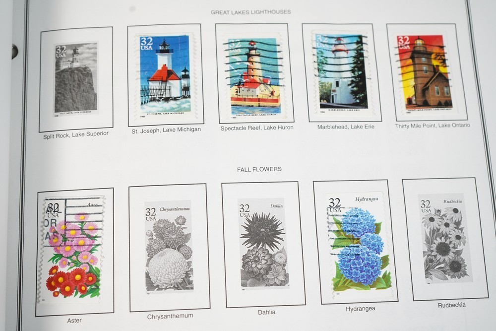 US 1990s-2000s COLLECTION OF 450+ STAMPS MINT & UESD STORED IN HARRIS ALBUM