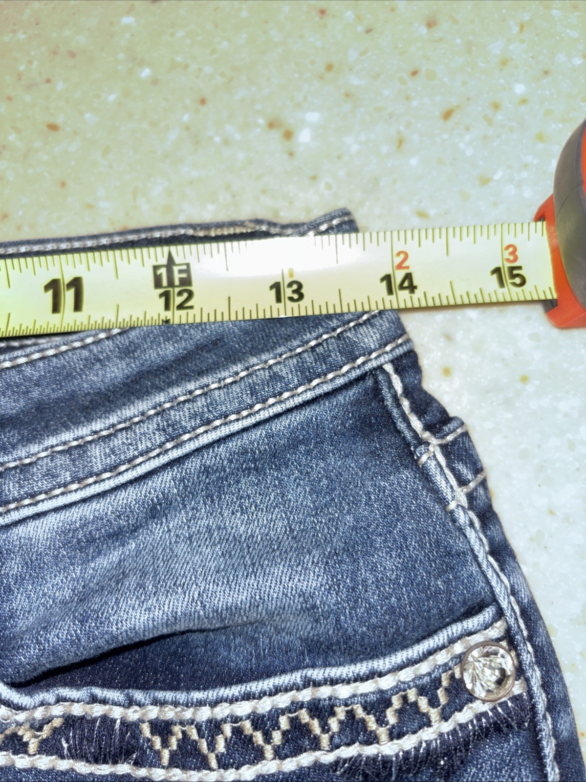 SHYANNE Shorts Womens Size 27 Blue Jean Denim Cowgirl Western Bling 4” JUNIORS