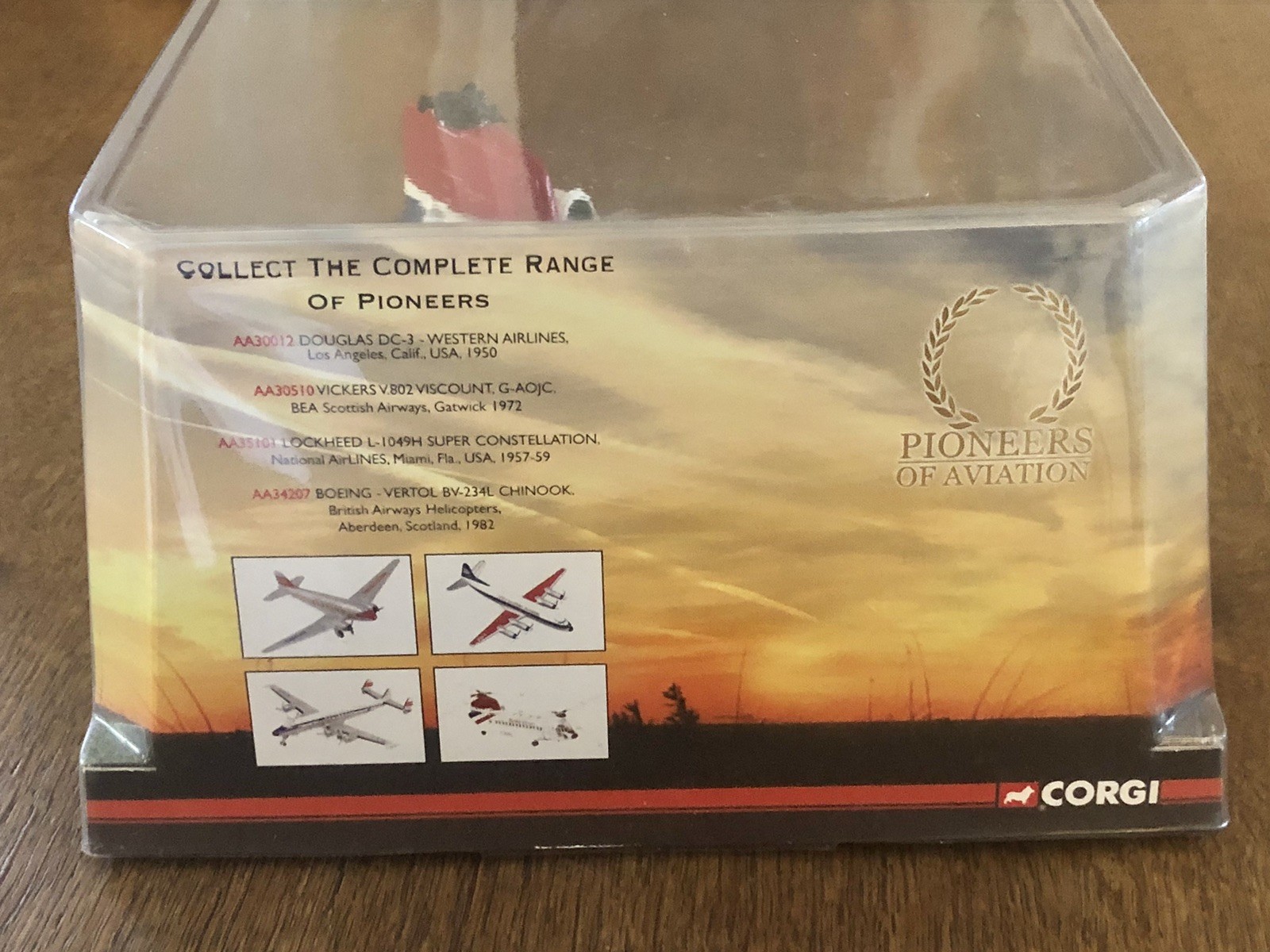 Corgi AA34207 Boeing-Vertol BV-234L Chinook British Airways Helicopters 1982