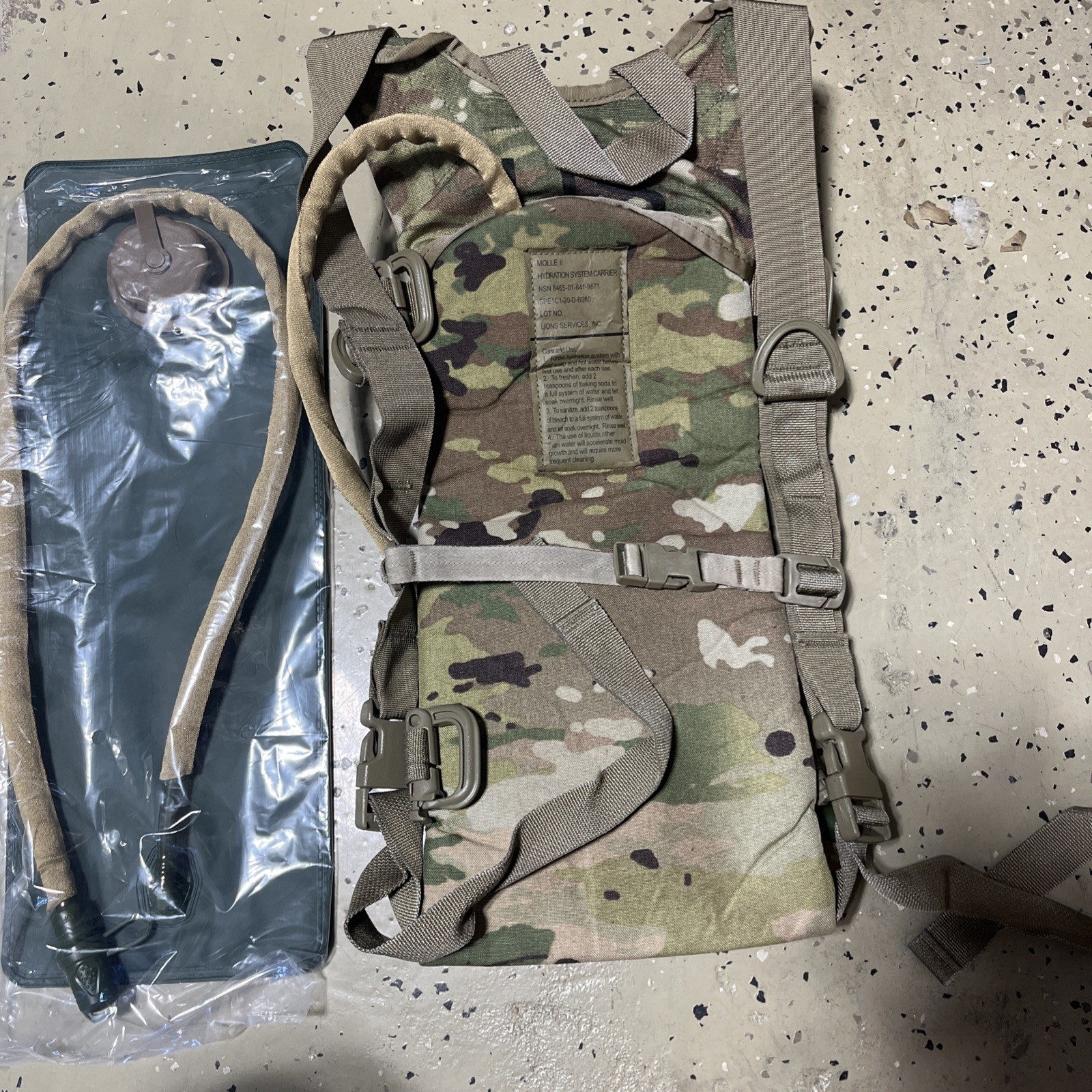 USGI OCP Multicam Molle II 3L/100oz Hydration System Carrier Pack w/ New Bladder